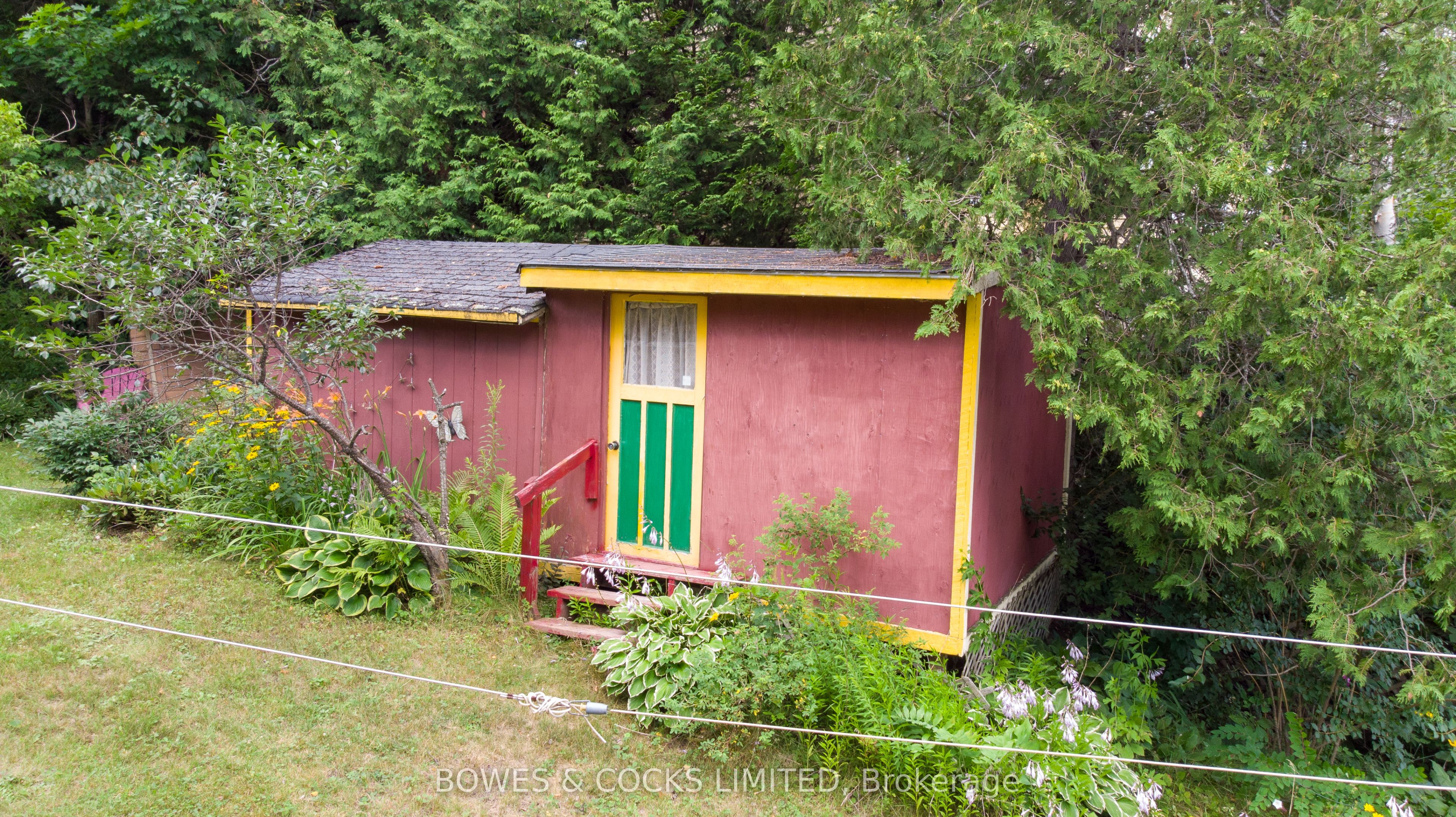 197 King Road W Property Photo 24