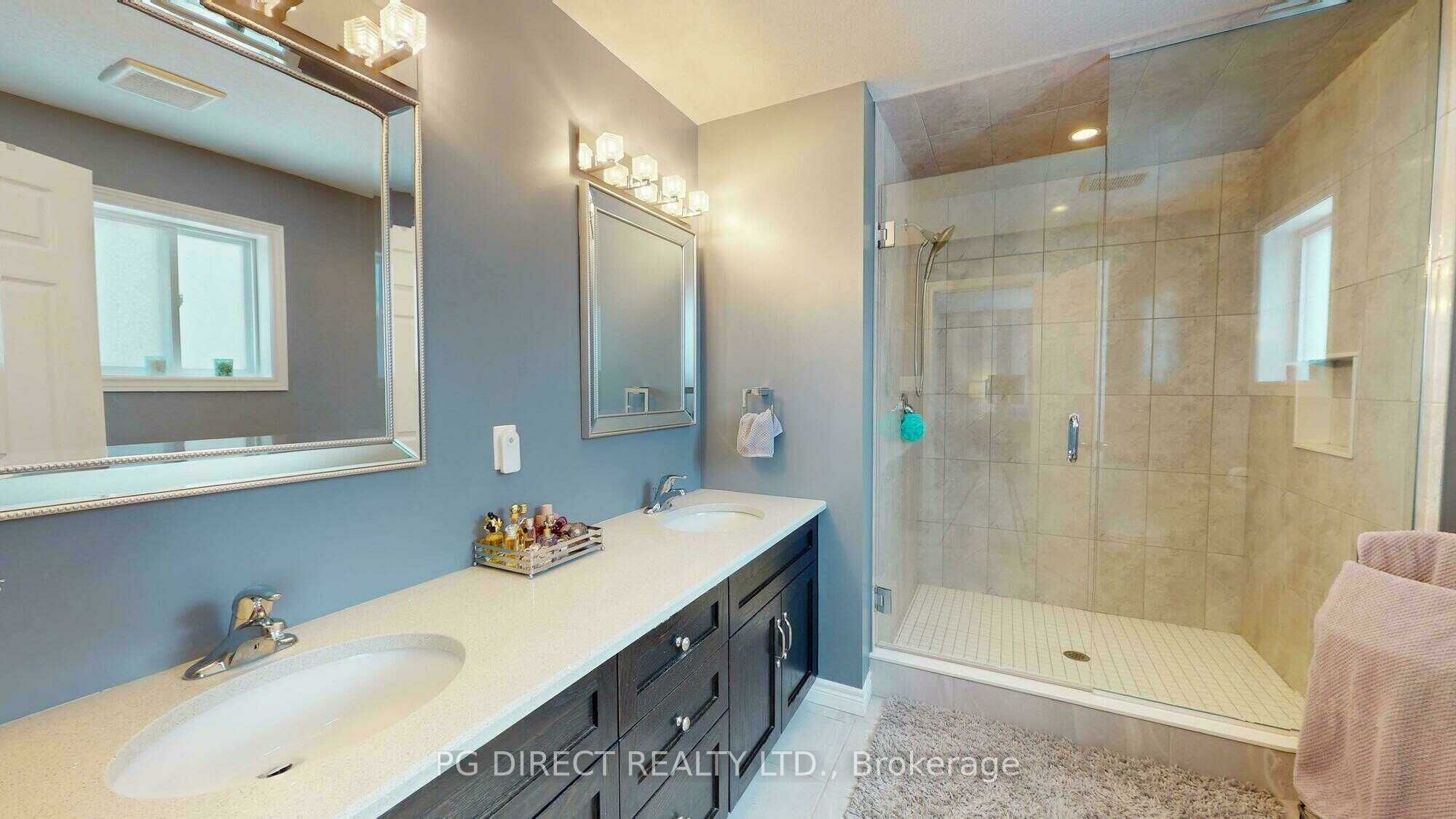 111 Ambrous Crescent Property Photo 8