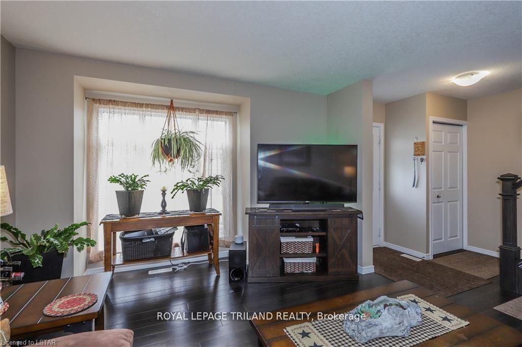 #105 - 2635 Bateman Trail Property Photo 5