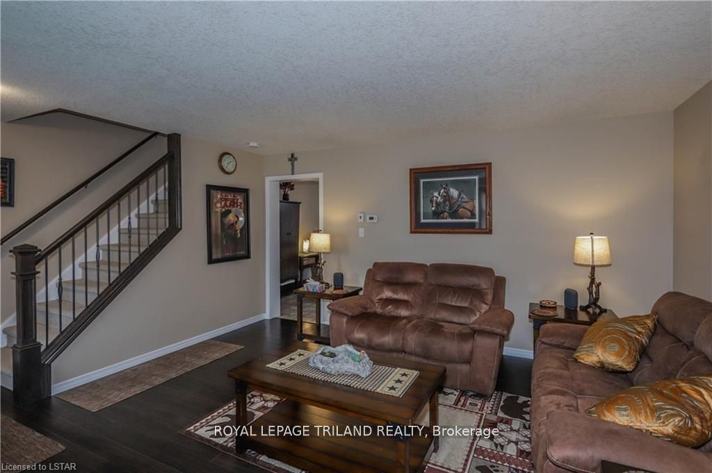 #105 - 2635 Bateman Trail Property Photo 6