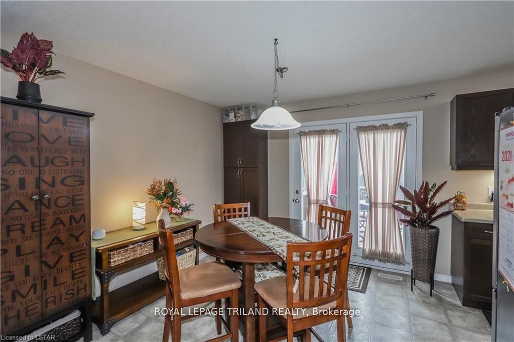 #105 - 2635 Bateman Trail Property Photo 7