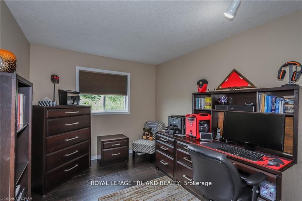 #105 - 2635 Bateman Trail Property Photo 20
