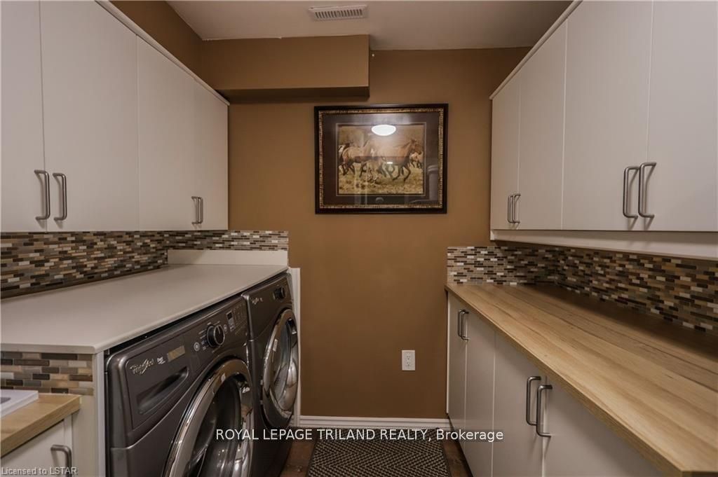 #105 - 2635 Bateman Trail Property Photo 29