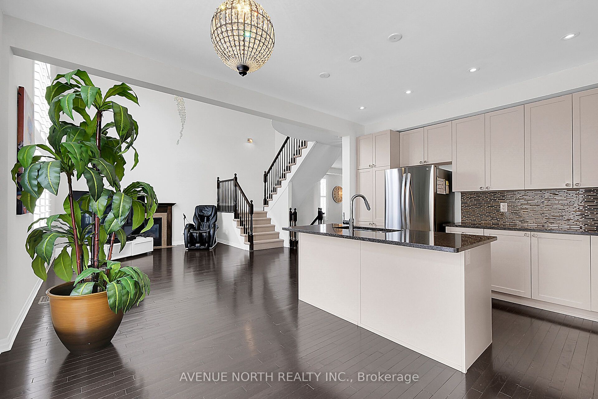429 Dovehaven Street Property Photo 13