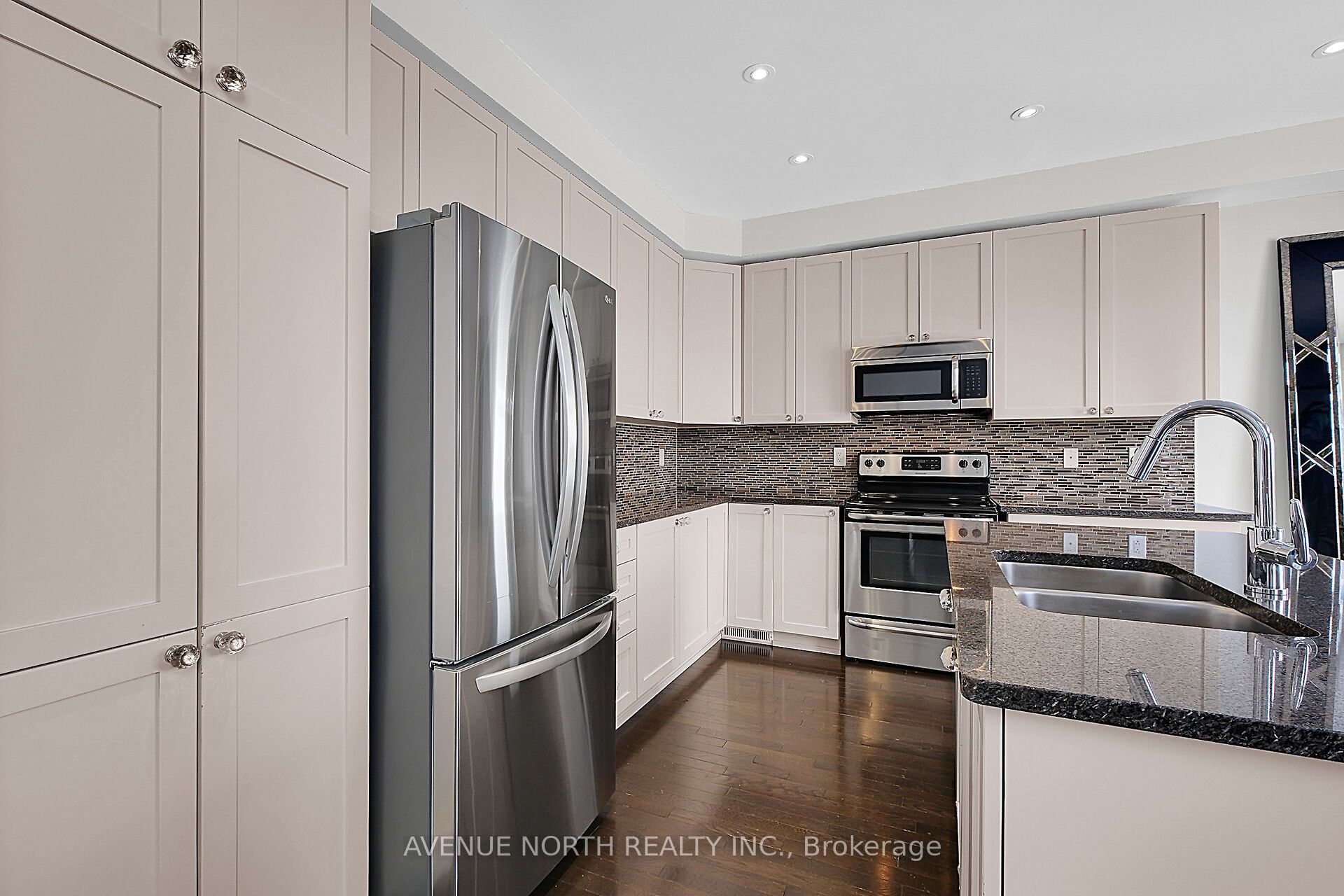 429 Dovehaven Street Property Photo 16