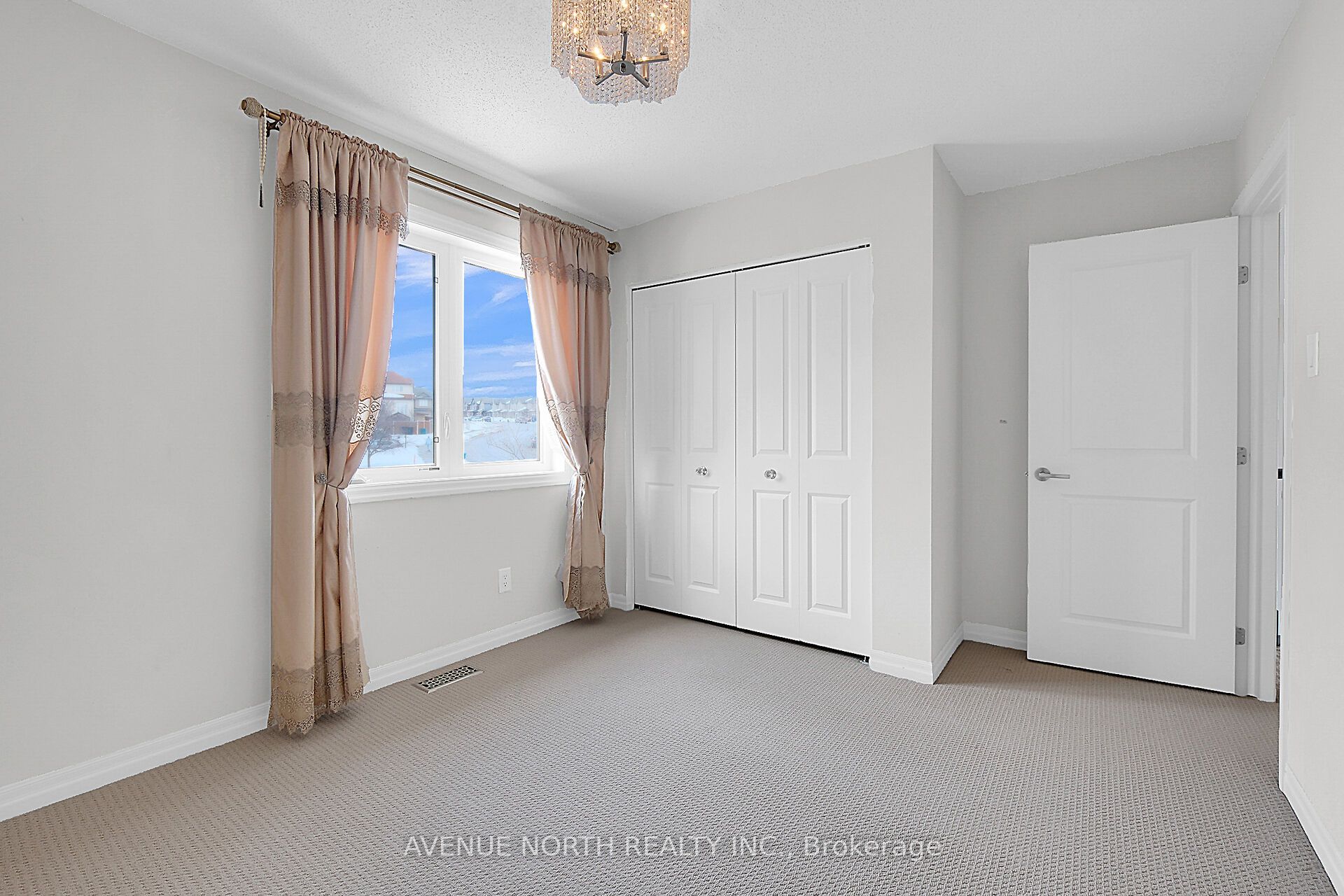 429 Dovehaven Street Property Photo 24
