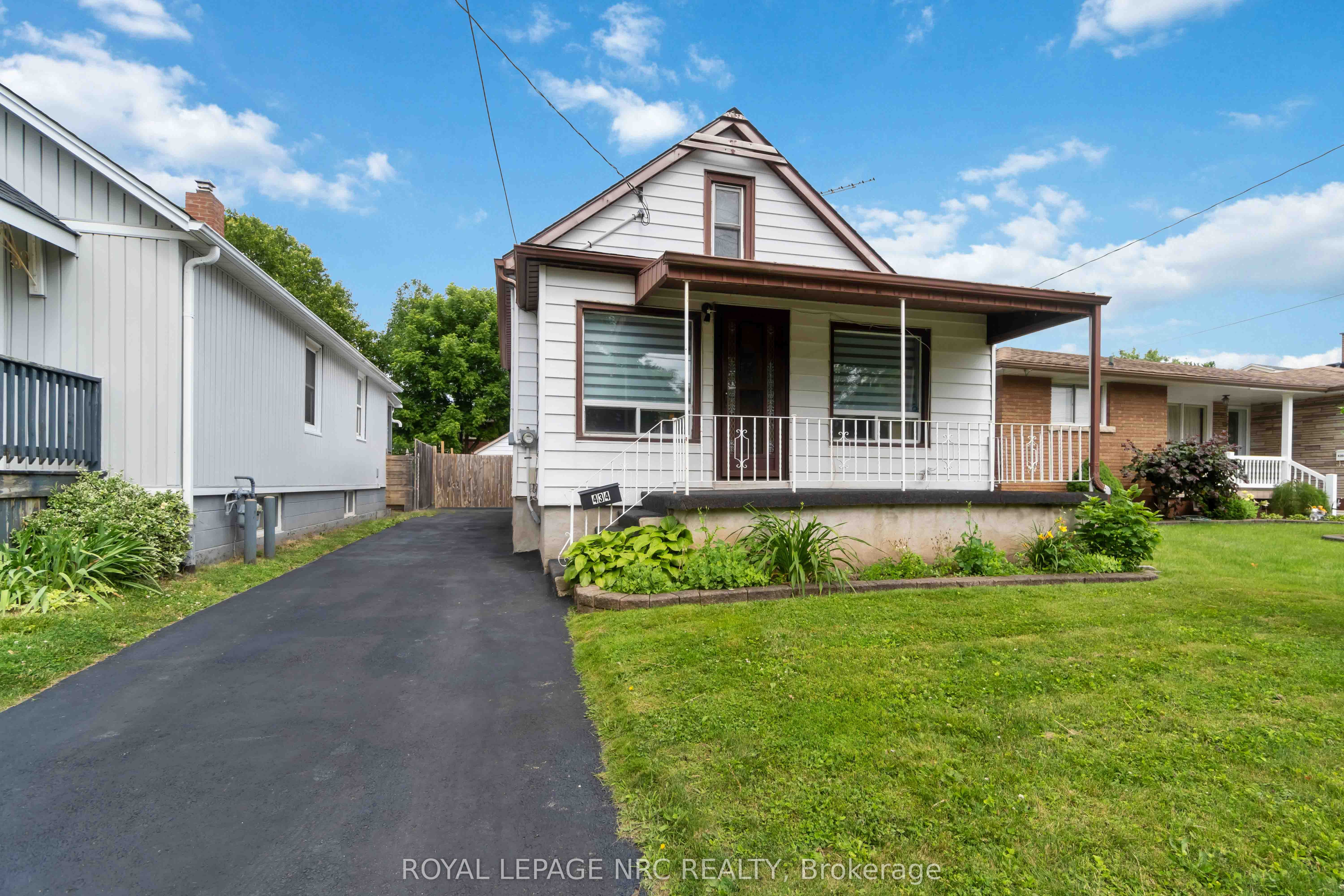 434 Scholfield Avenue Property Photo 1