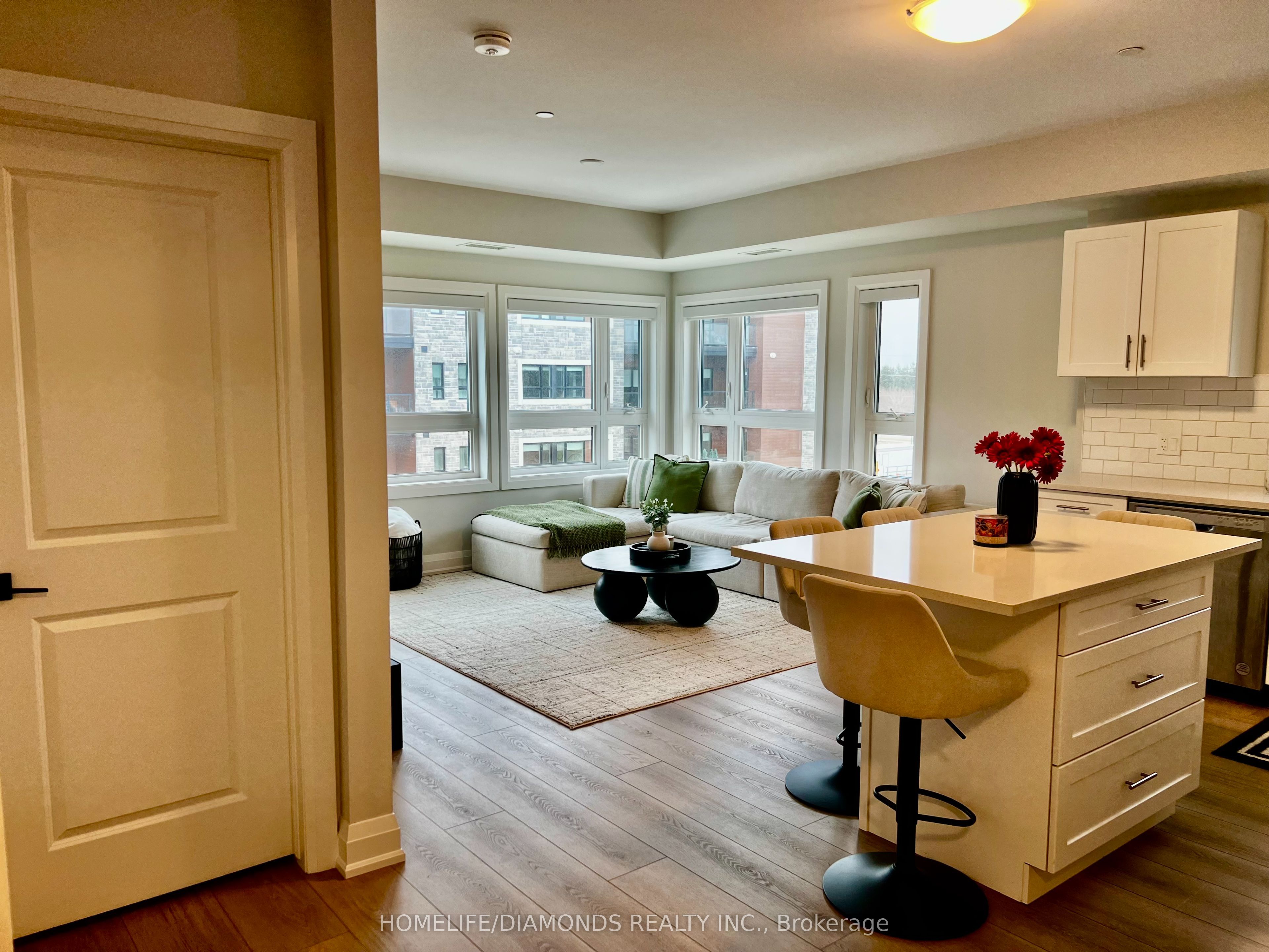 #304 - 118 Summersides Boulevard Property Photo 5
