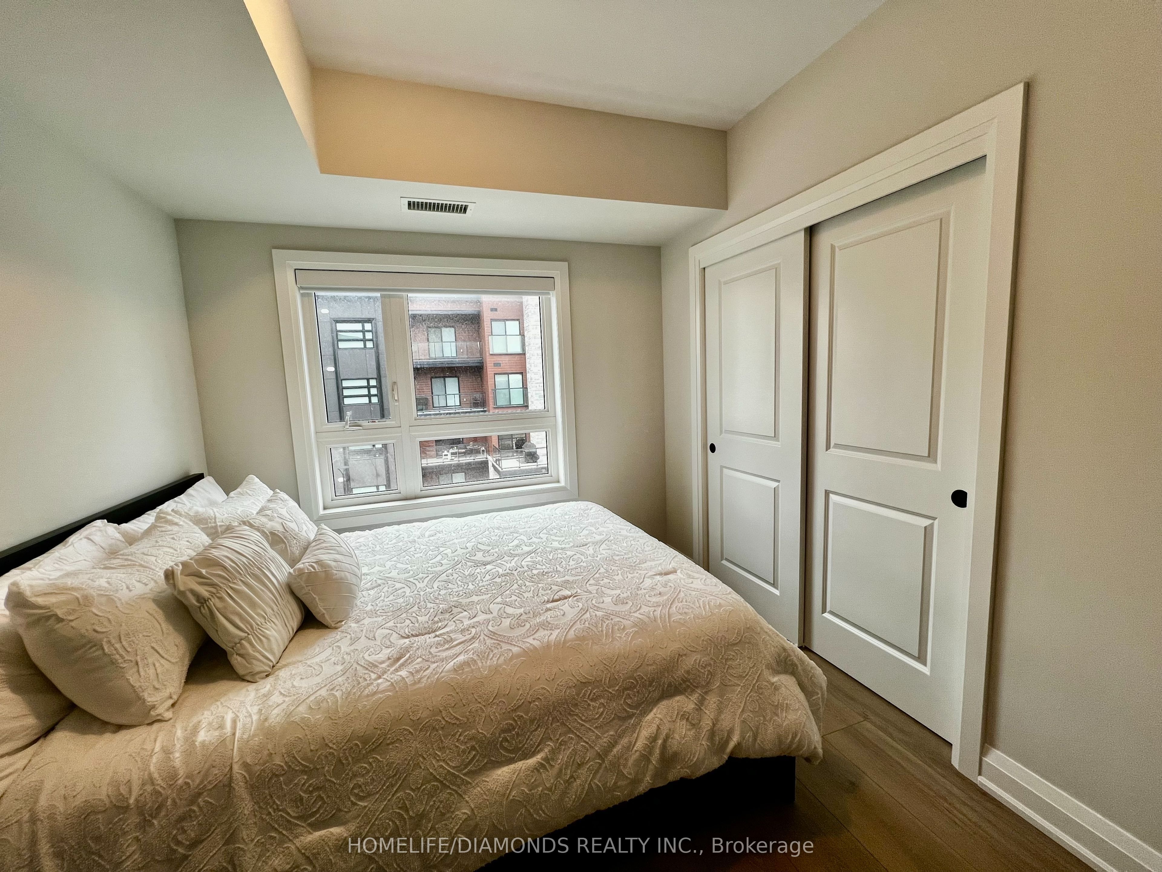 #304 - 118 Summersides Boulevard Property Photo 11