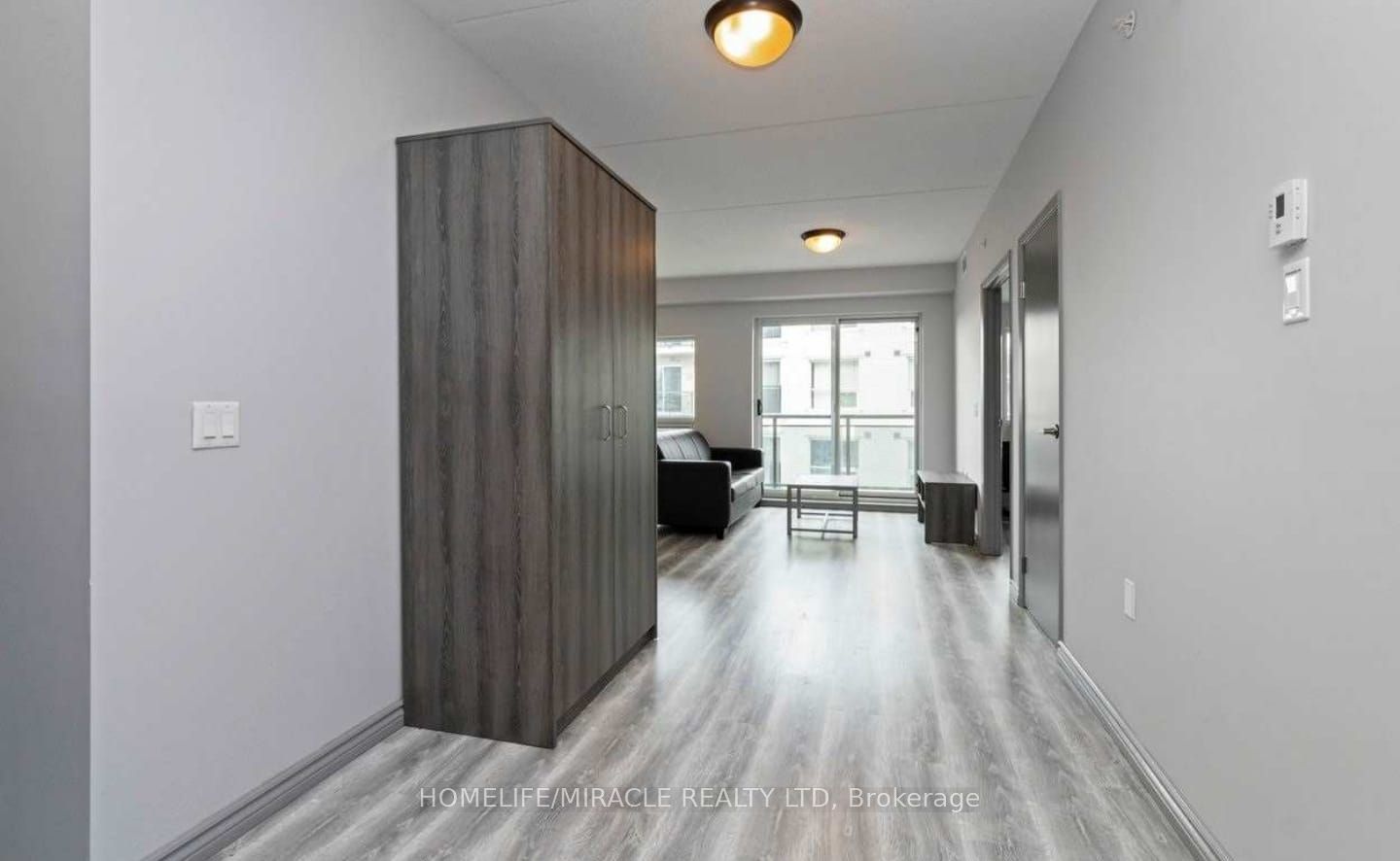 #407a - 275 Larch Street Property Photo 16