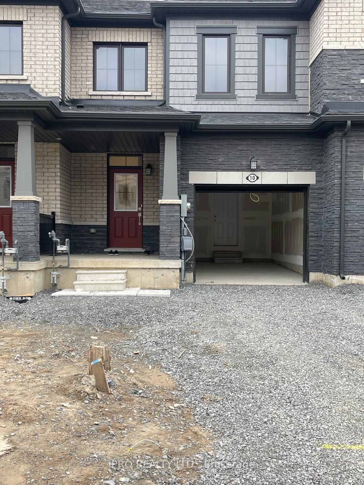10 Daisy Lane Property Photo