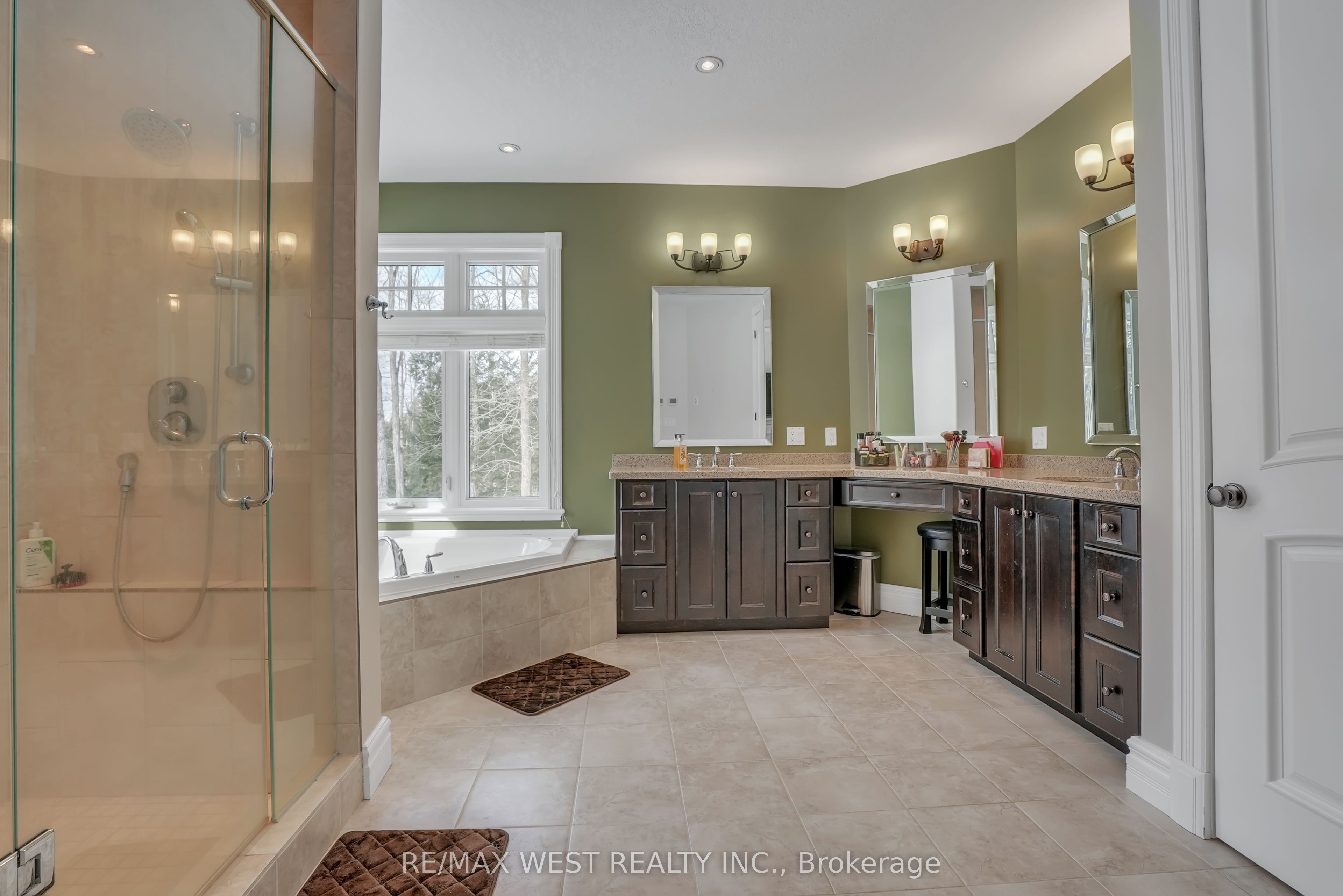 414498 Baseline Road Property Photo 12