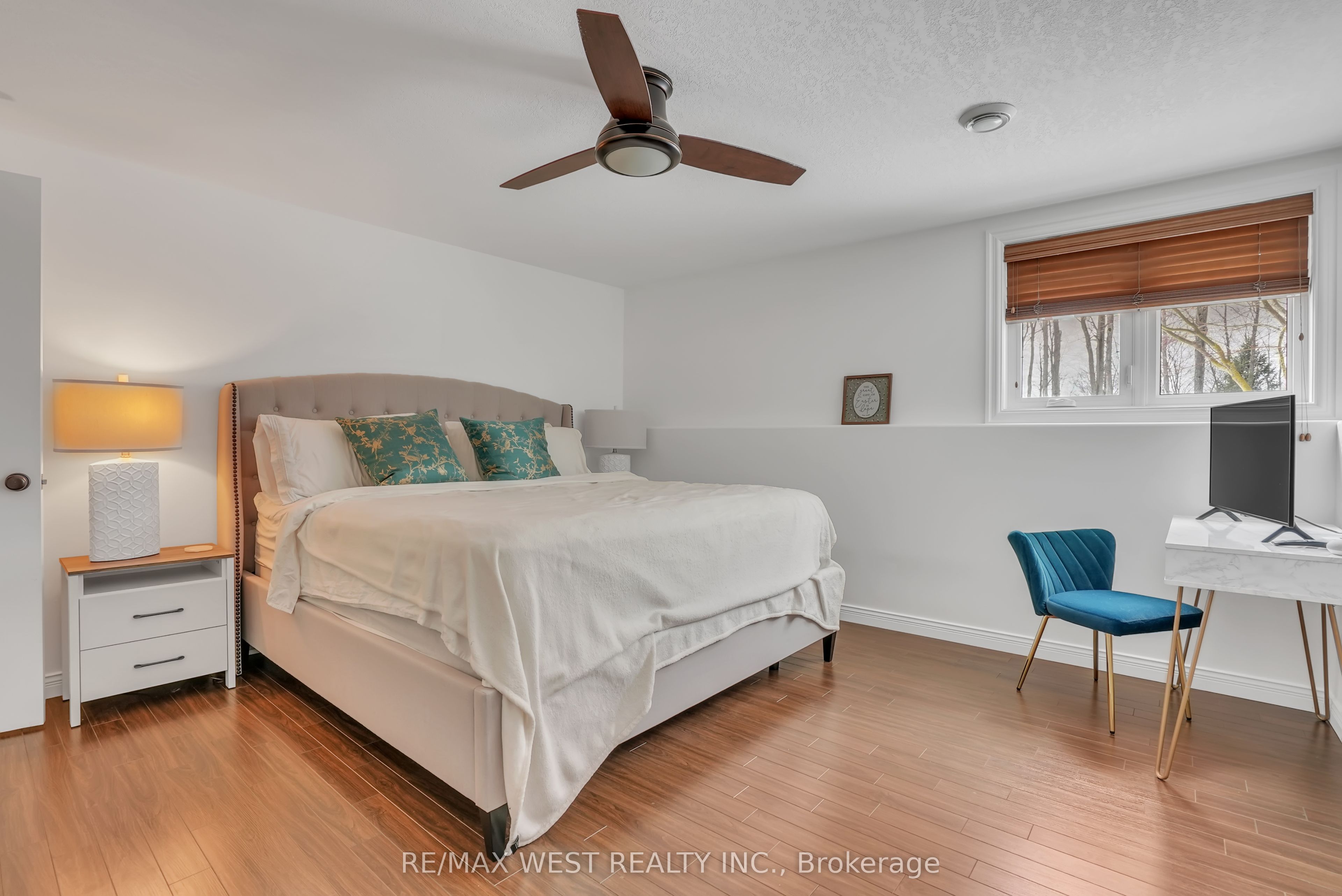 414498 Baseline Road Property Photo 13