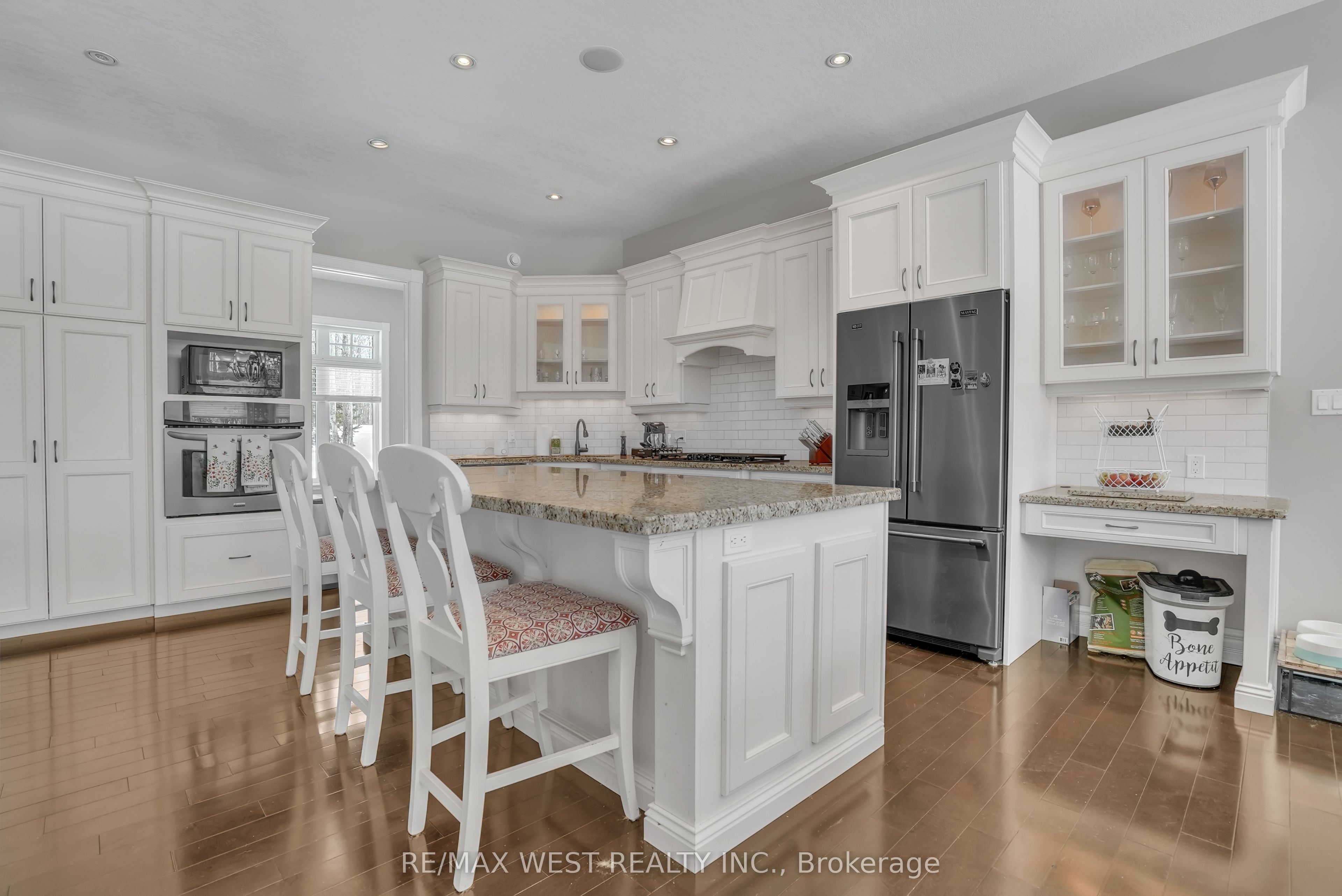 414498 Baseline Road Property Photo 17