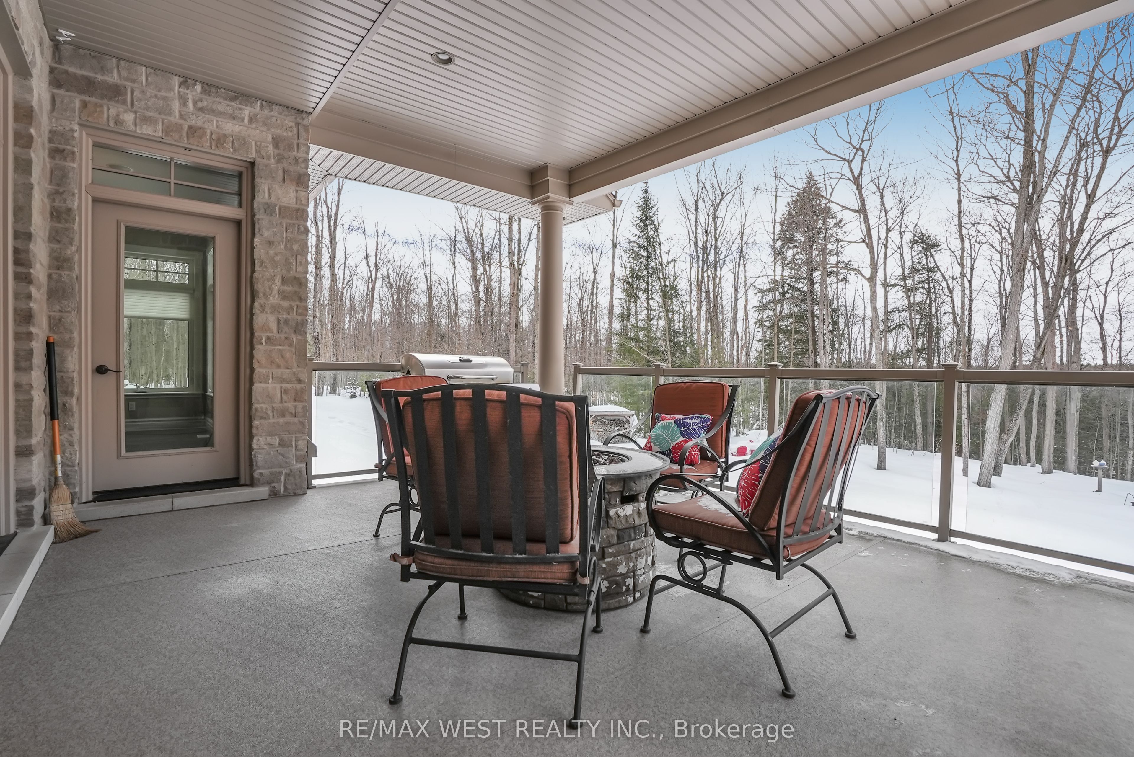 414498 Baseline Road Property Photo 21