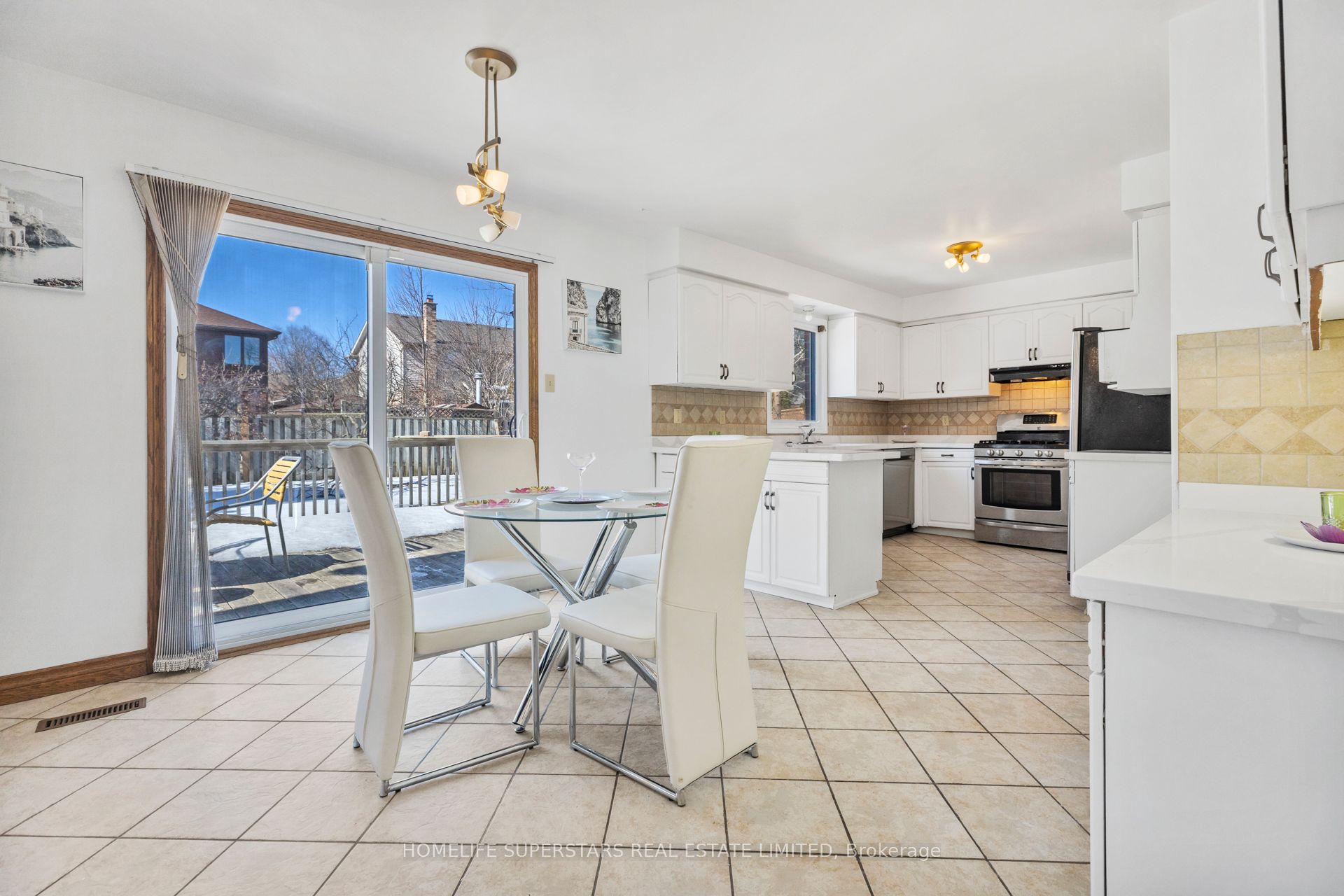 1565 Hastings Drive Property Photo 14