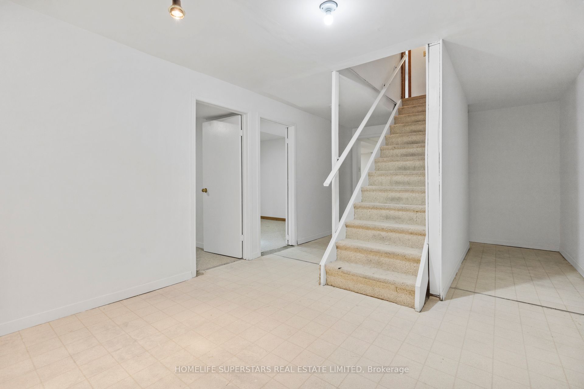 1565 Hastings Drive Property Photo 18