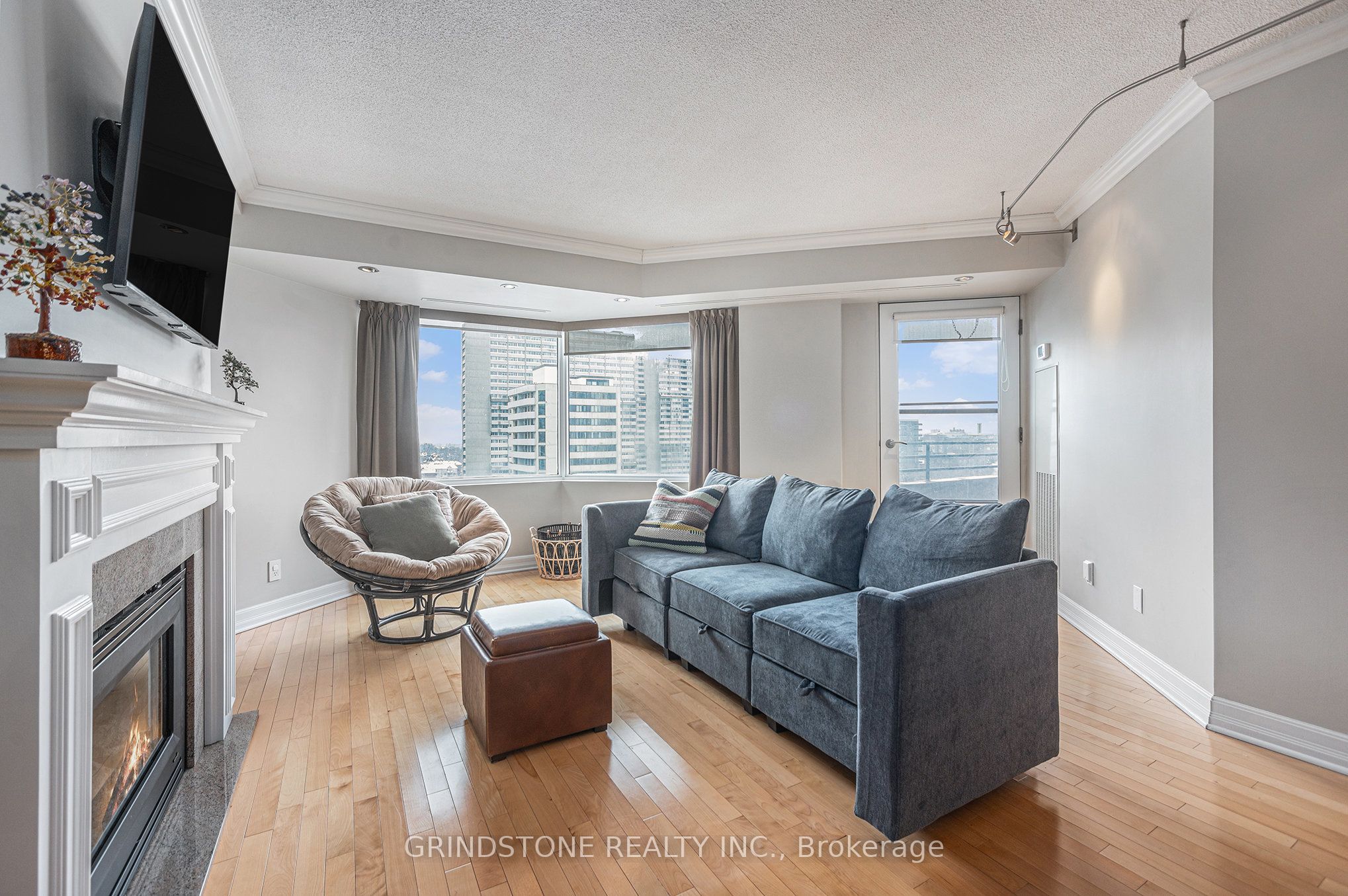 #1203 - 151 Bay Street Property Photo 15