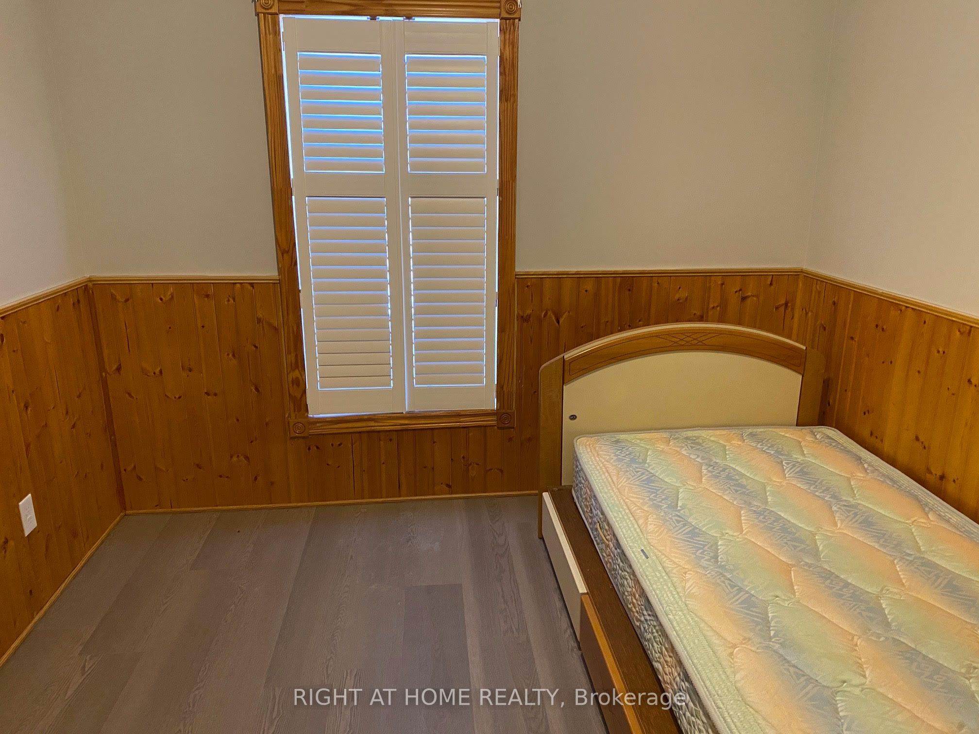 694-700 Armour Road Property Photo 23