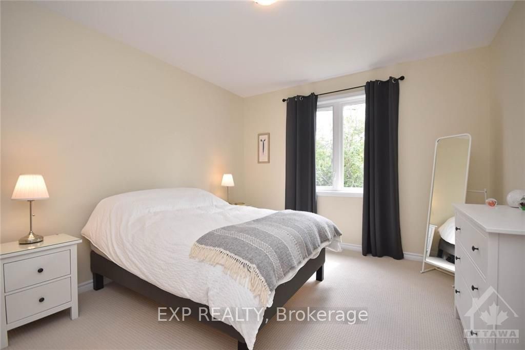 121 Rallidale Street Property Photo 15