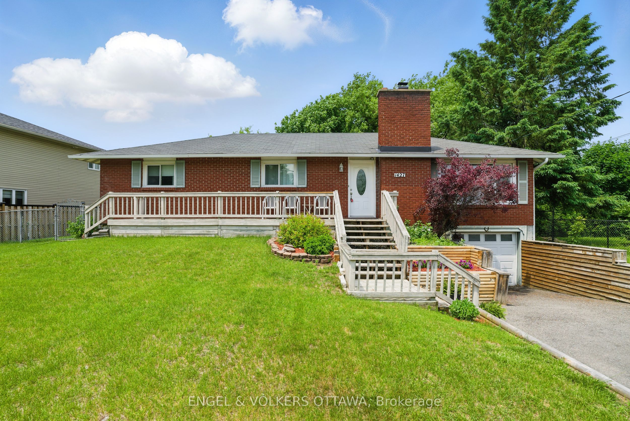 1427 Rosebella Avenue Property Photo 1