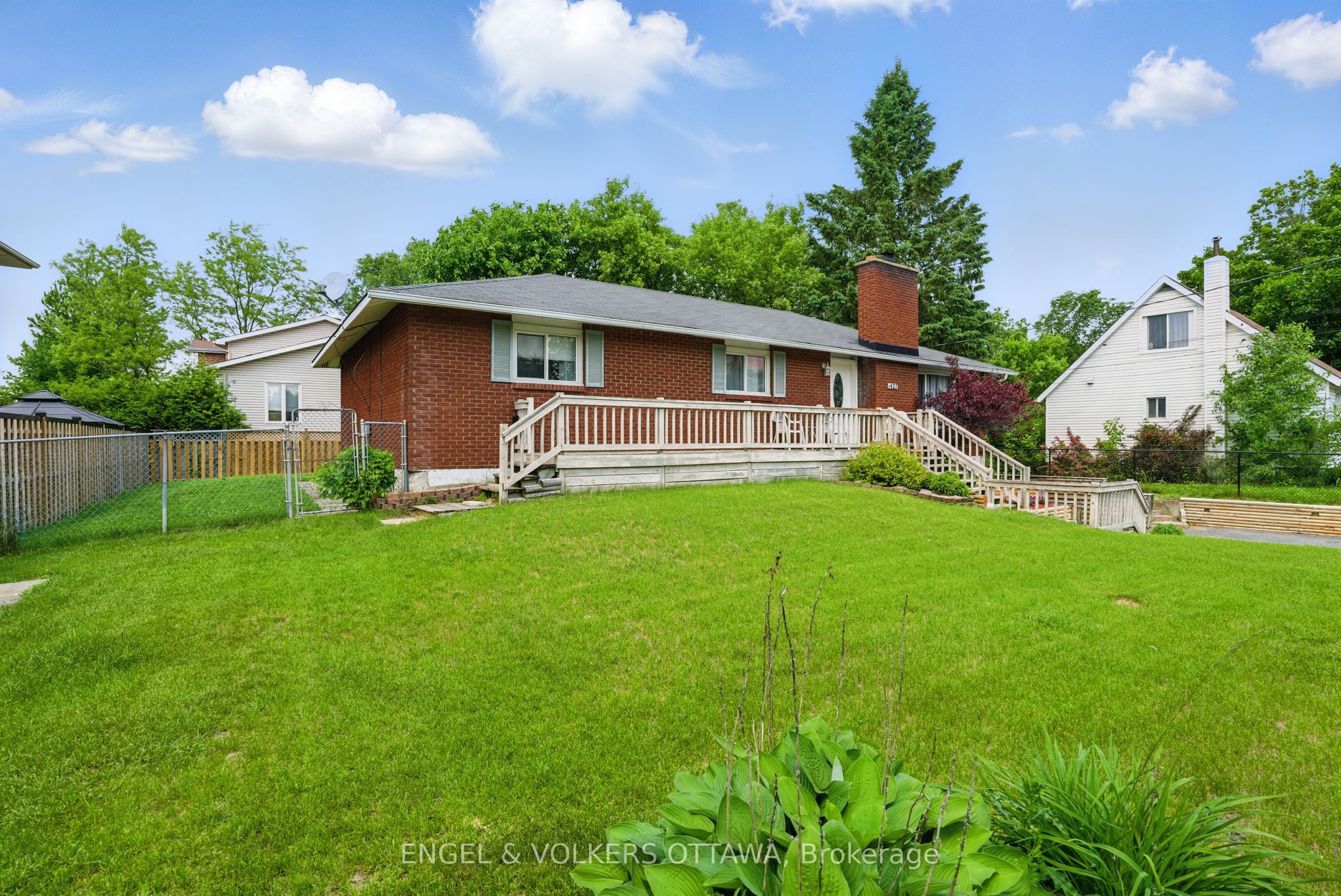1427 Rosebella Avenue Property Photo 3