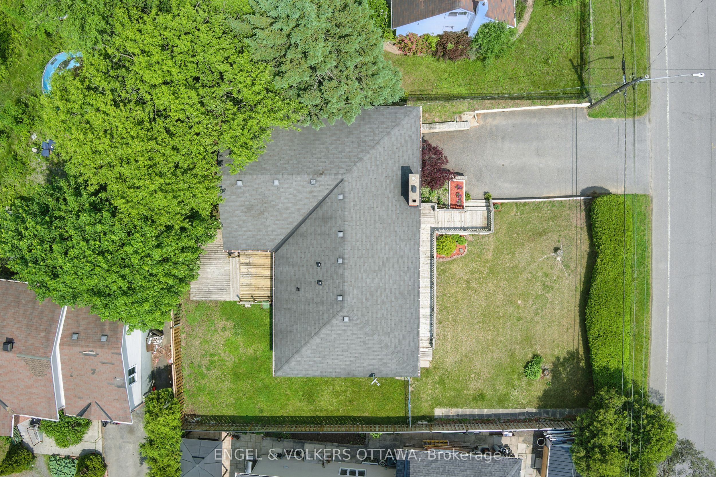 1427 Rosebella Avenue Property Photo 4