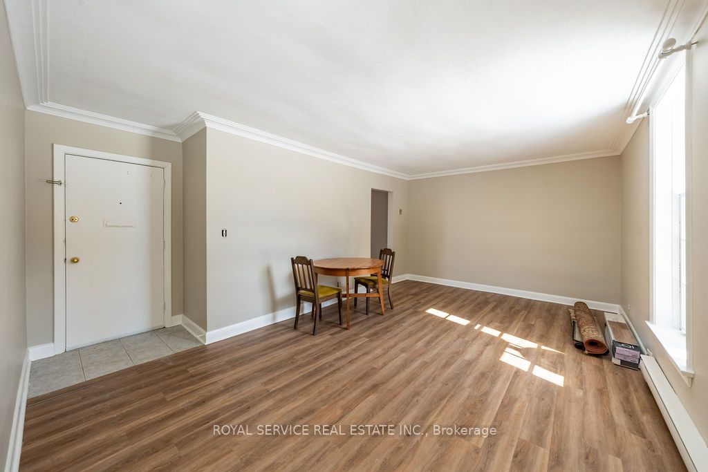 33 Brook Road S 3 Property Photo 3
