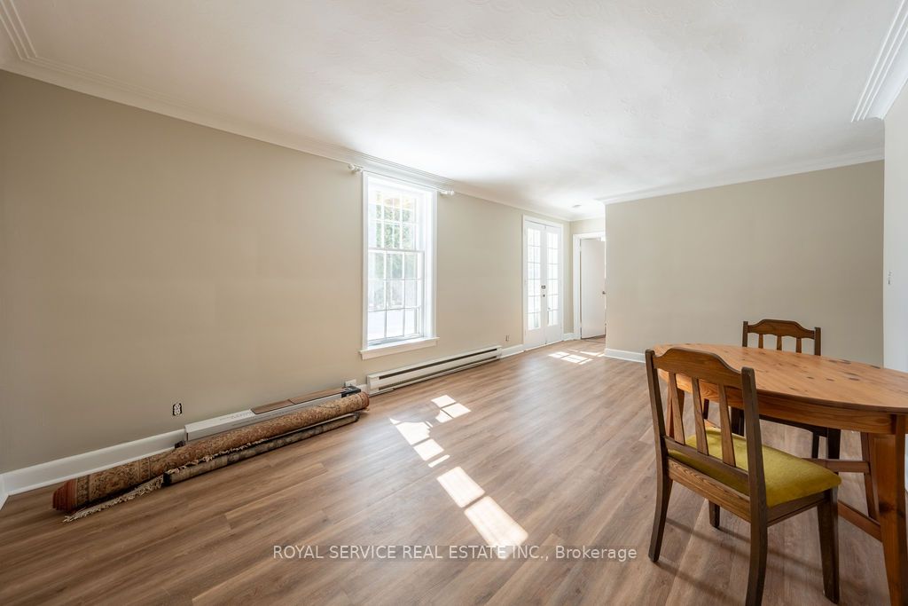 33 Brook Road S 3 Property Photo 5