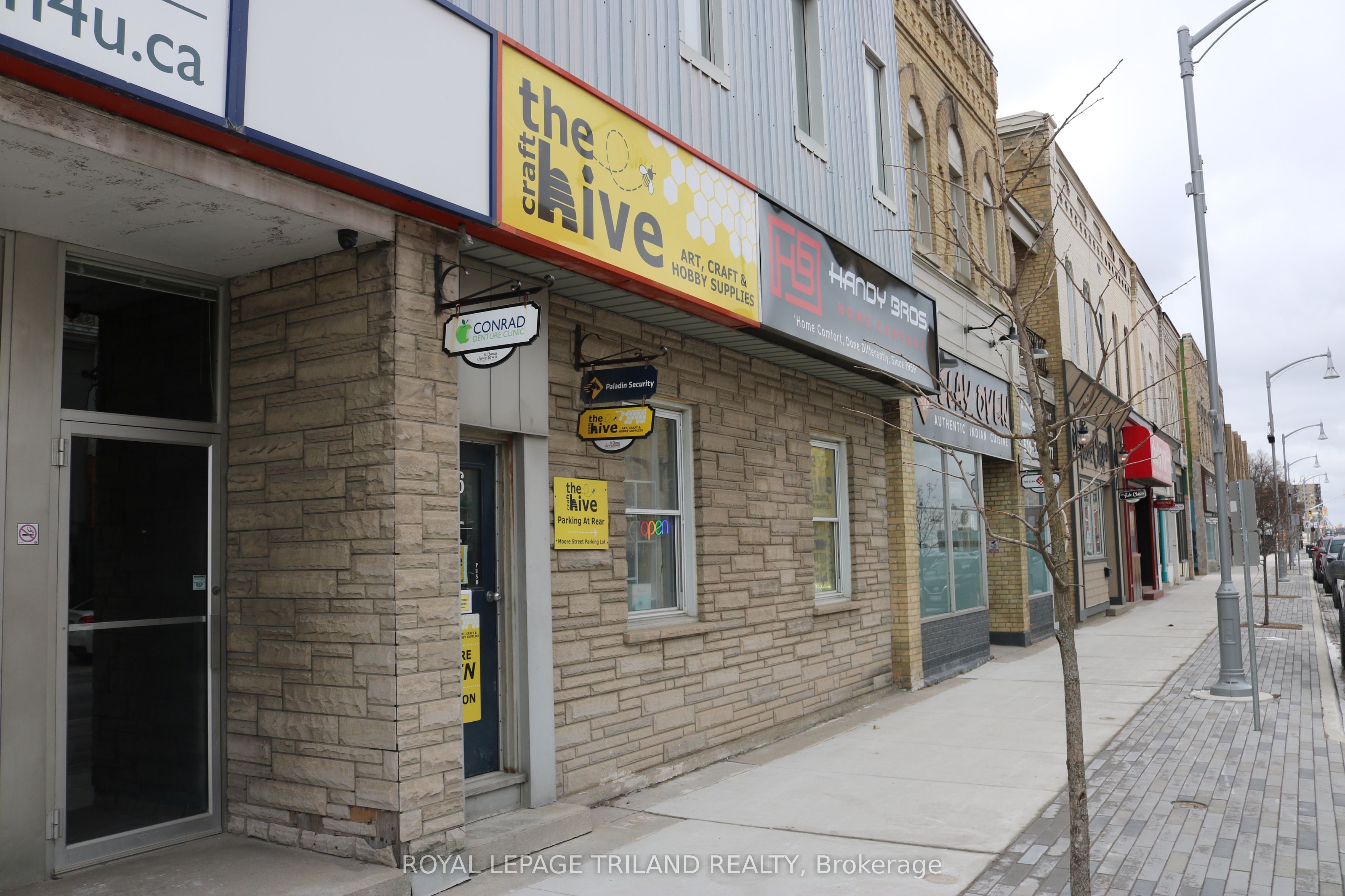 #main Floor - 656 Talbot Street Property Photo 4