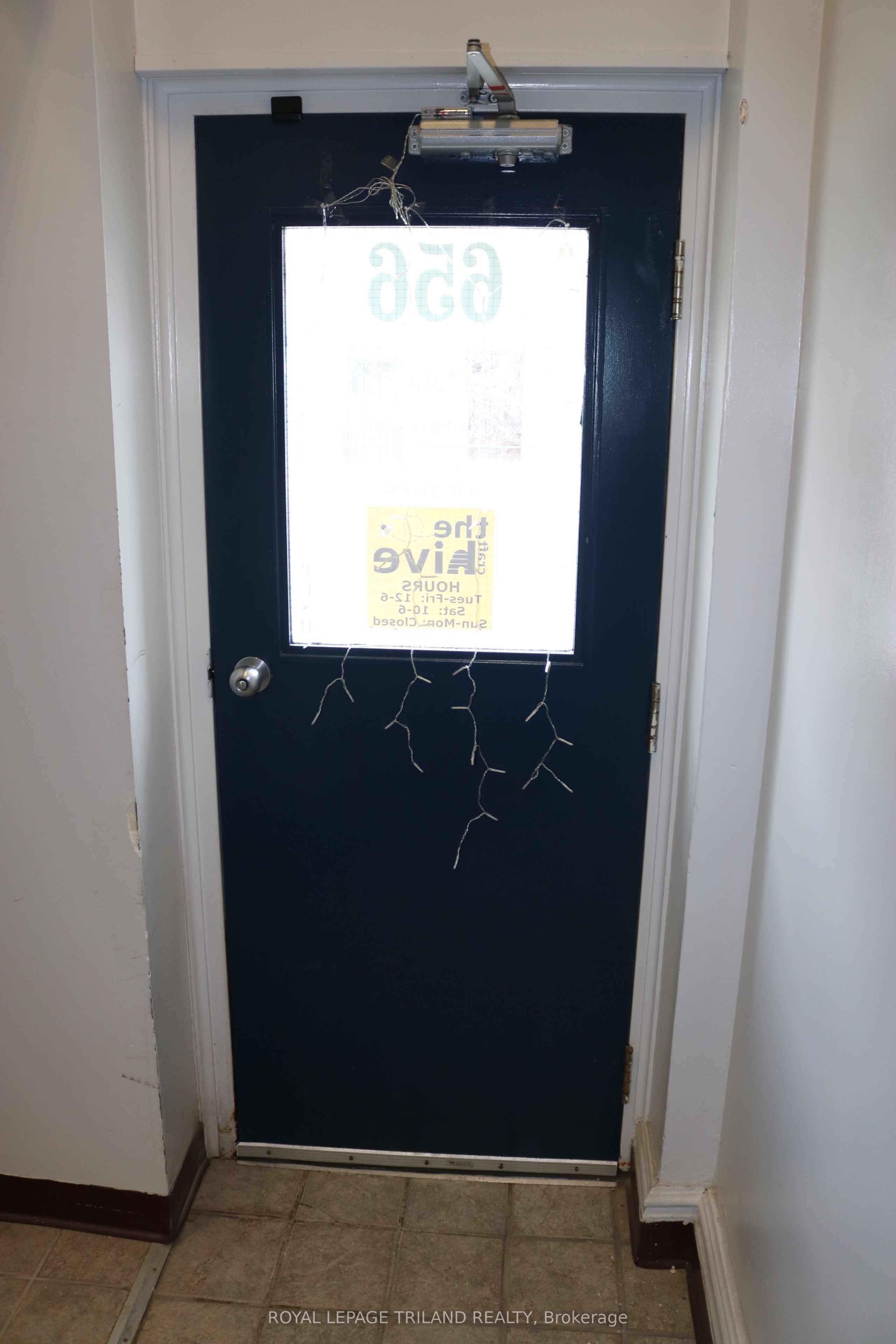 #main Floor - 656 Talbot Street Property Photo 7