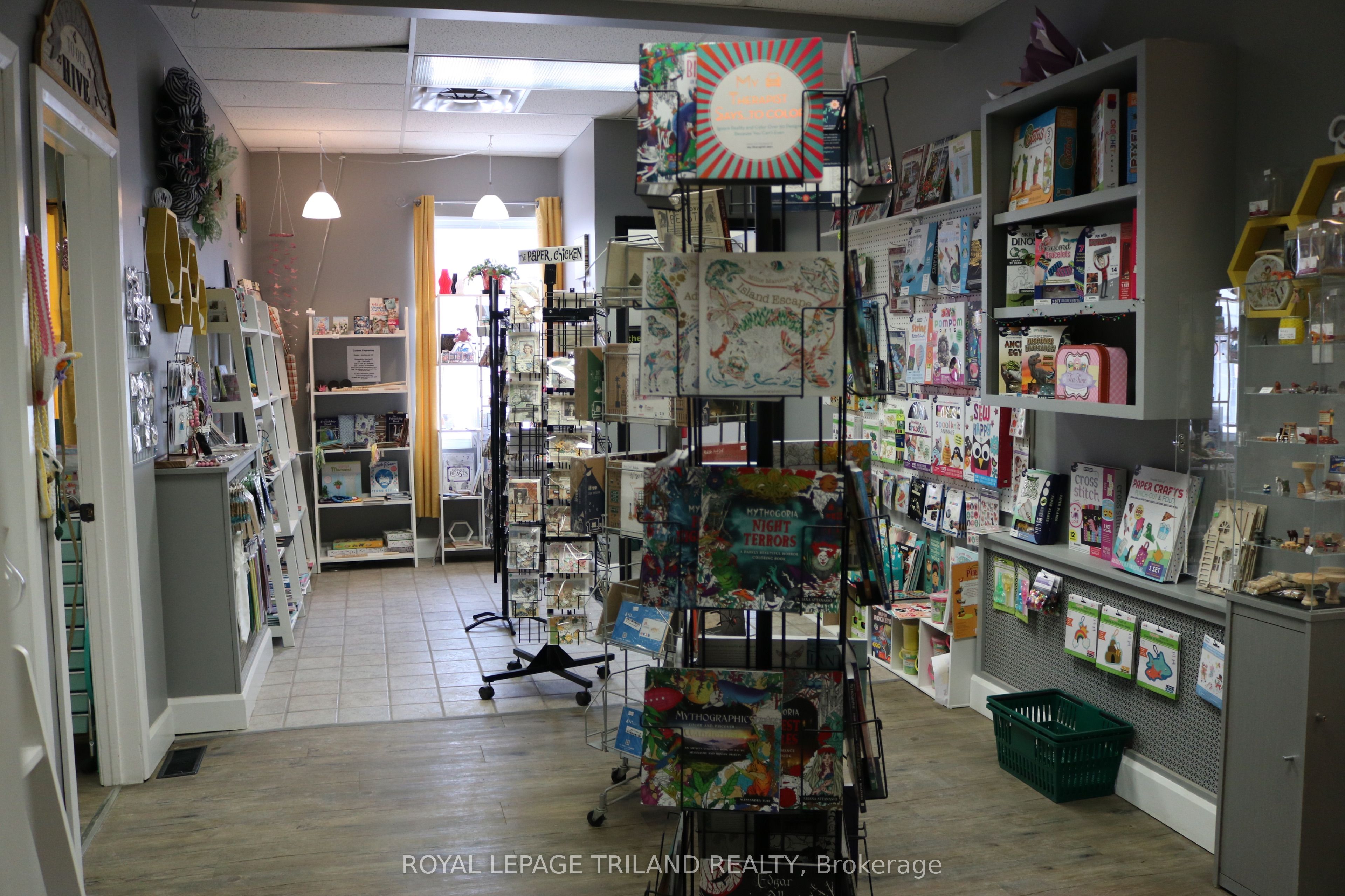 #main Floor - 656 Talbot Street Property Photo 11