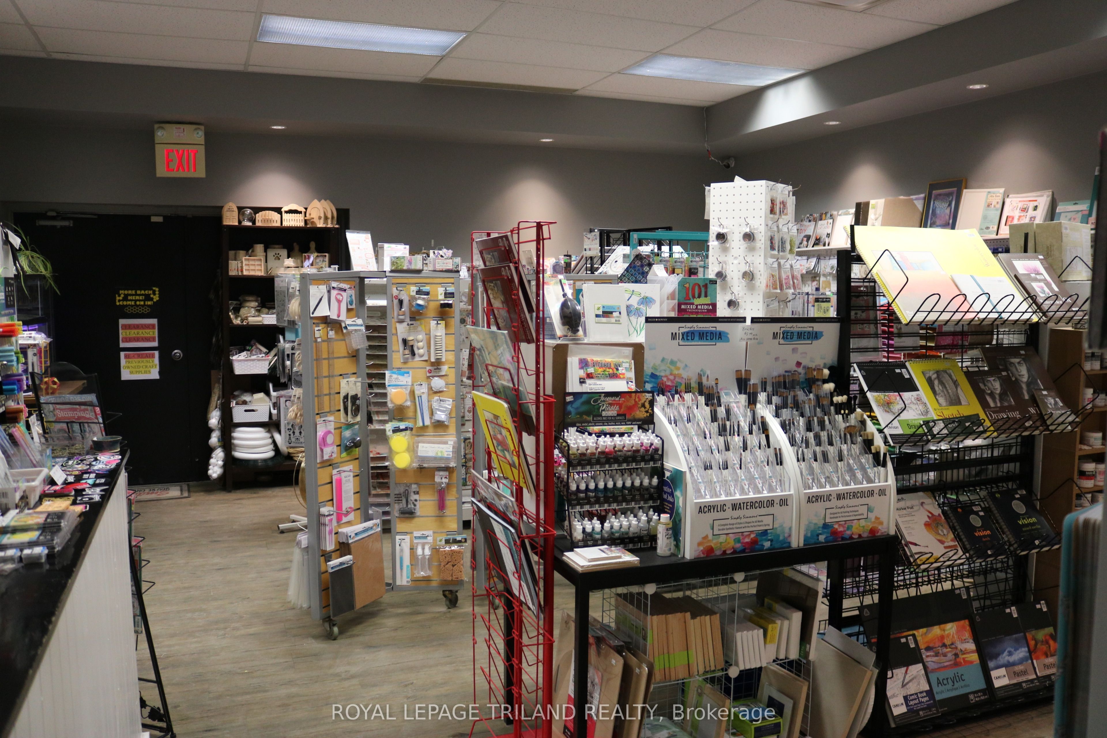 #main Floor - 656 Talbot Street Property Photo 23