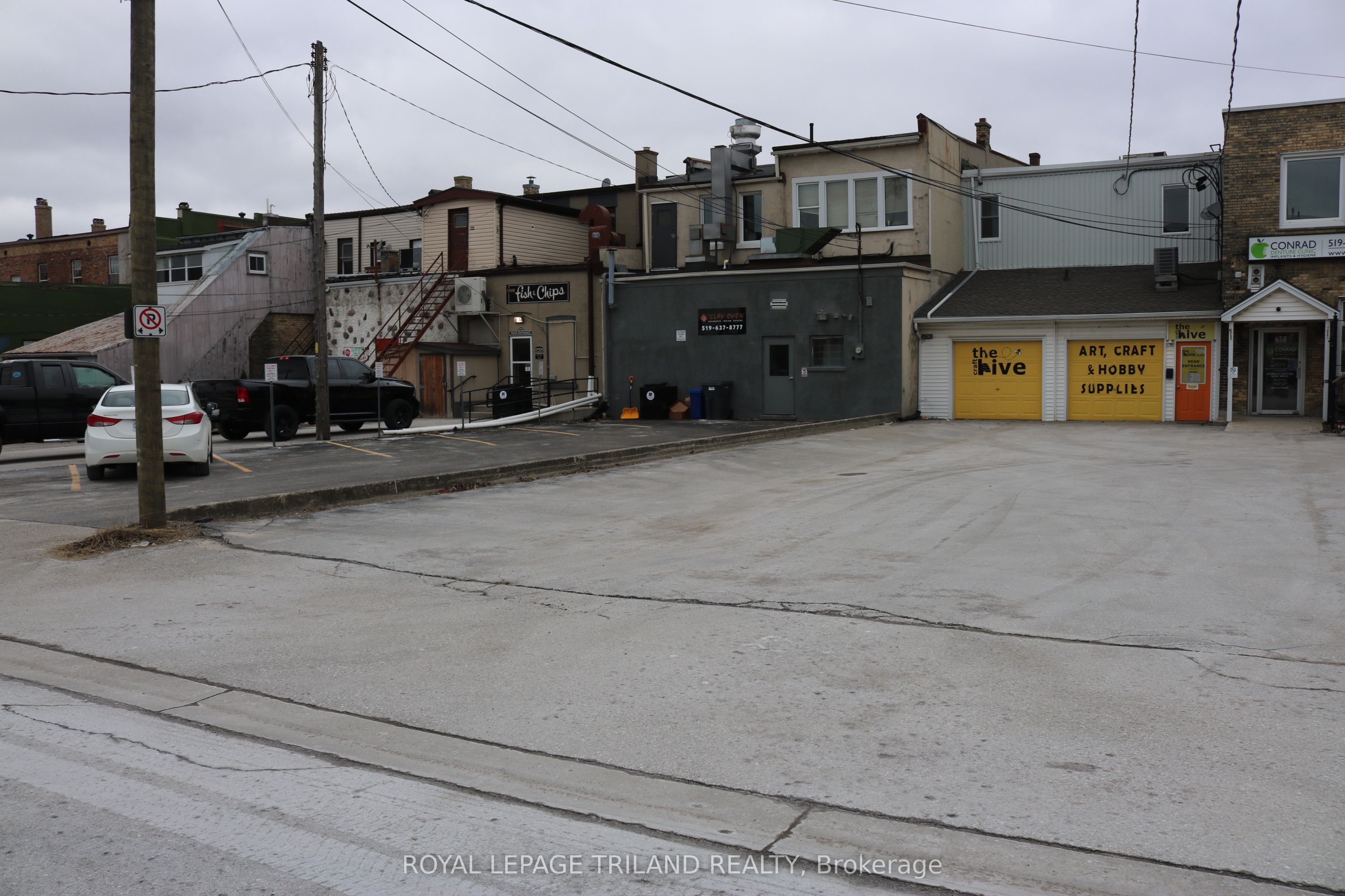 #main Floor - 656 Talbot Street Property Photo 39