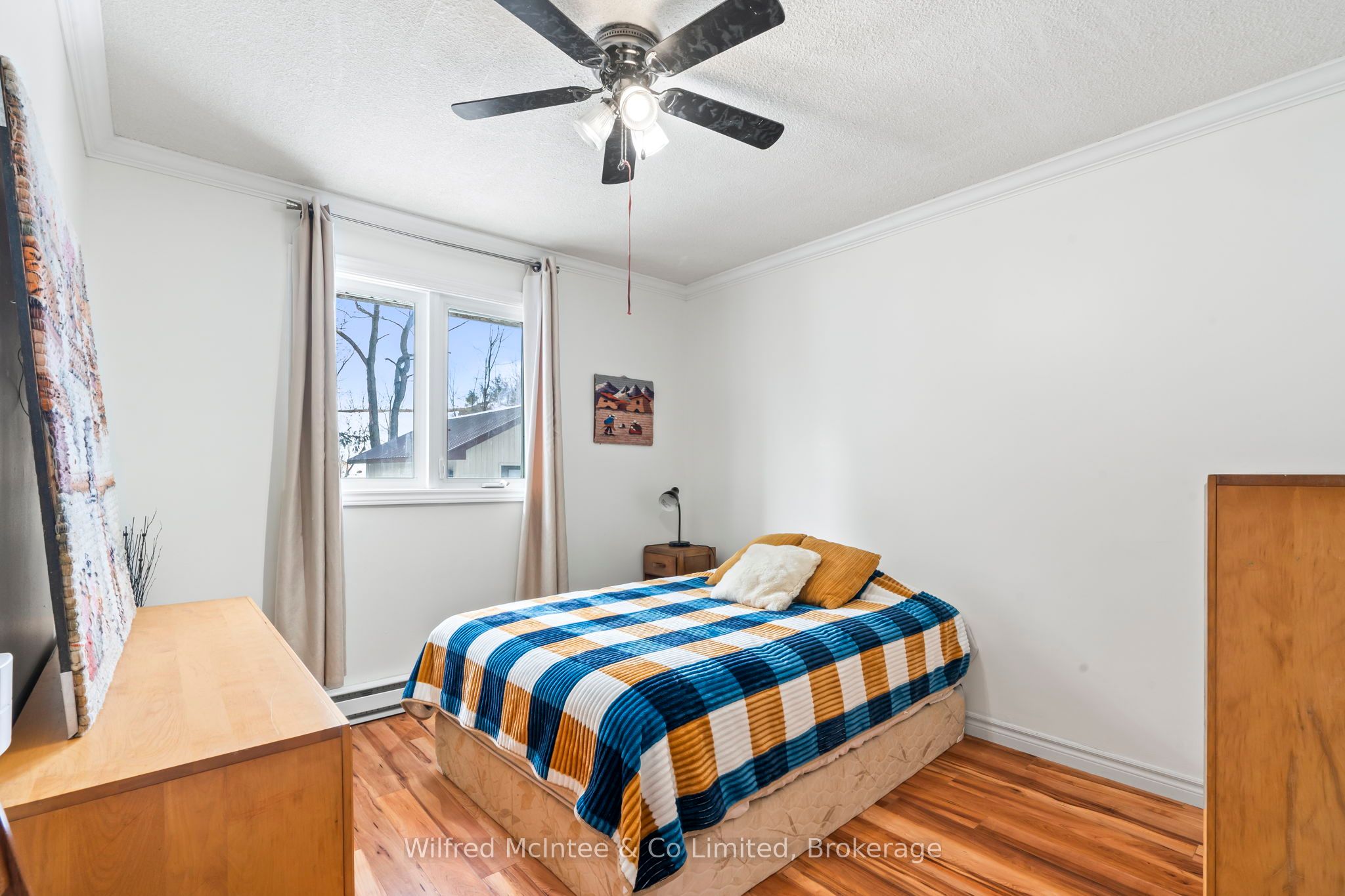 558 Queen Street Property Photo 25