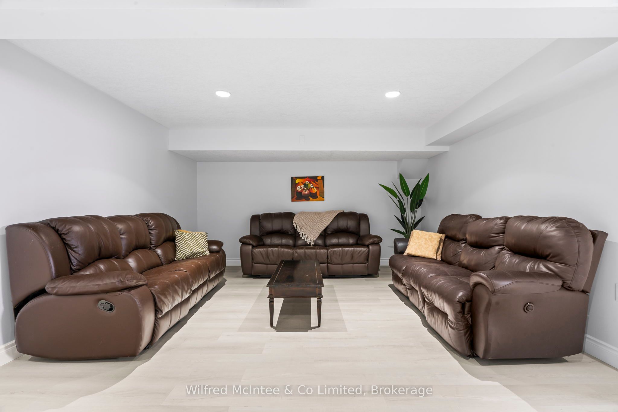 558 Queen Street Property Photo 28