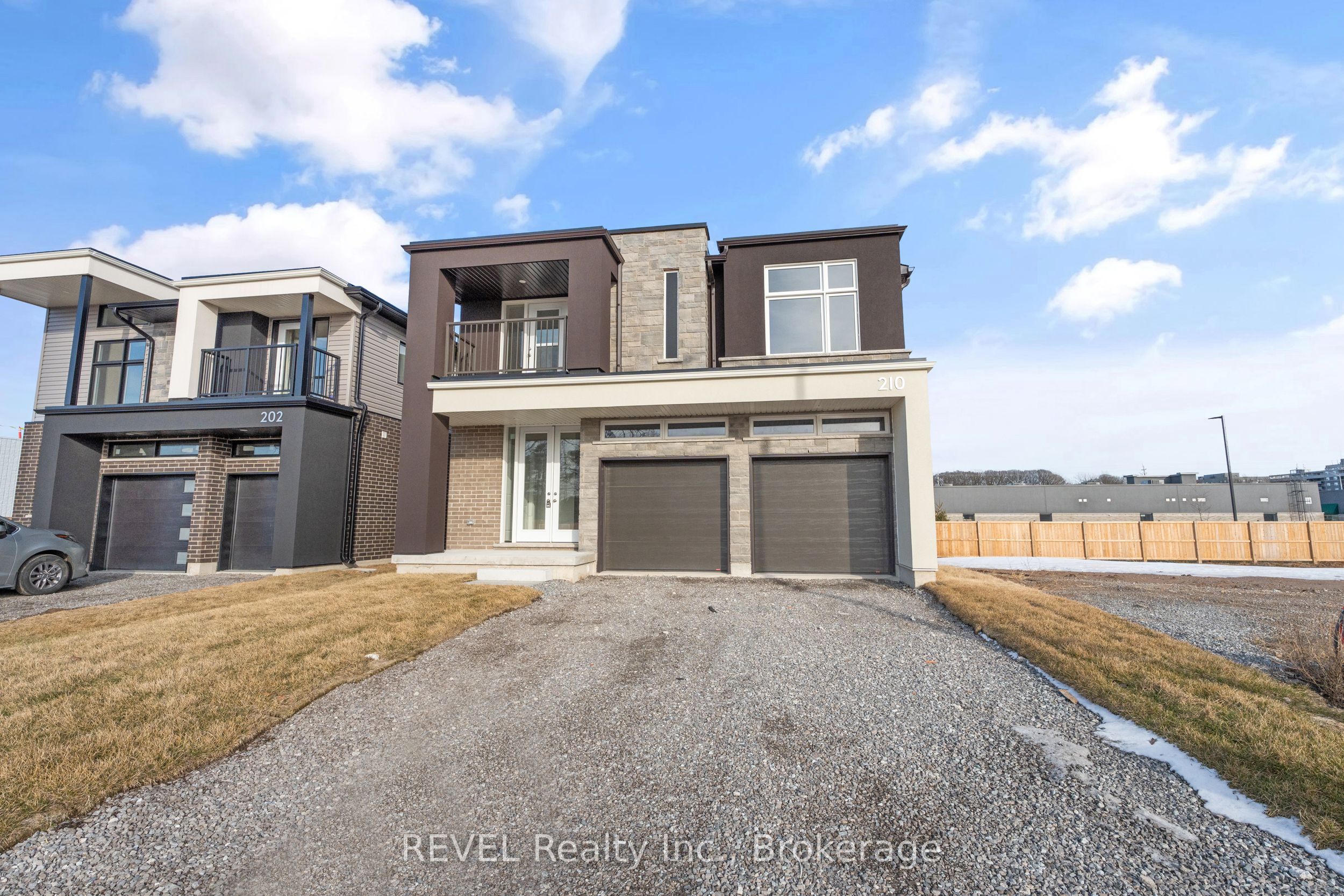 210 Wellandvale Drive Property Photo 3