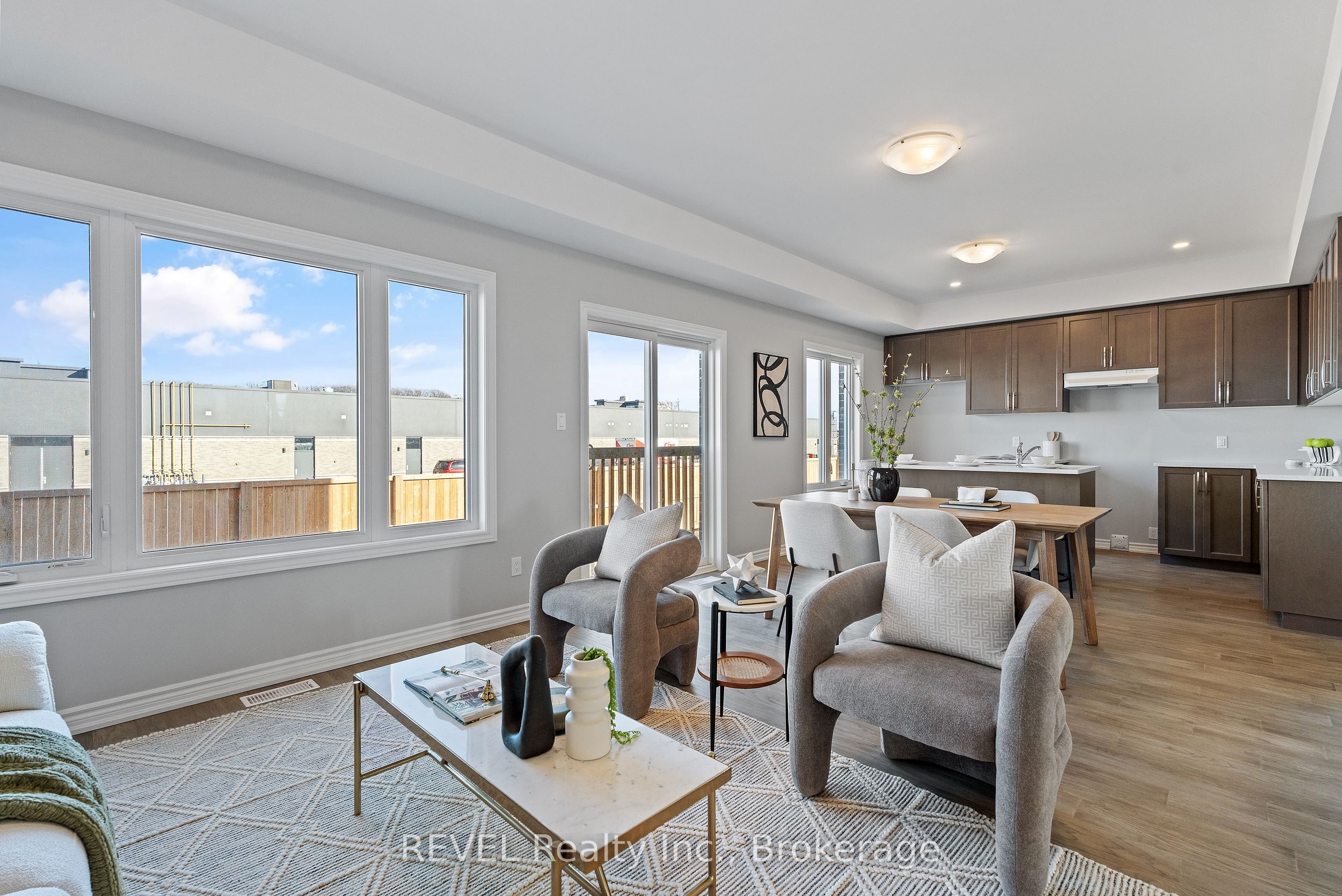 210 Wellandvale Drive Property Photo 12
