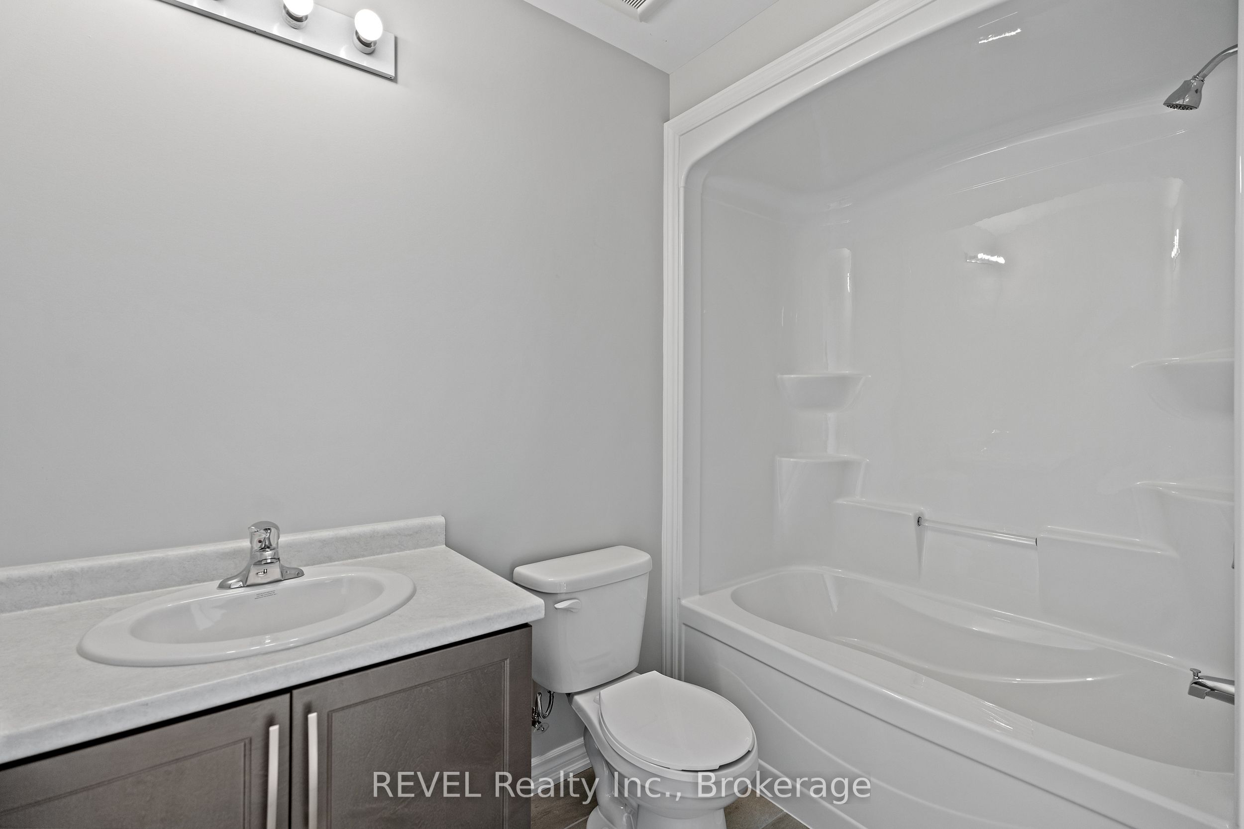 210 Wellandvale Drive Property Photo 27