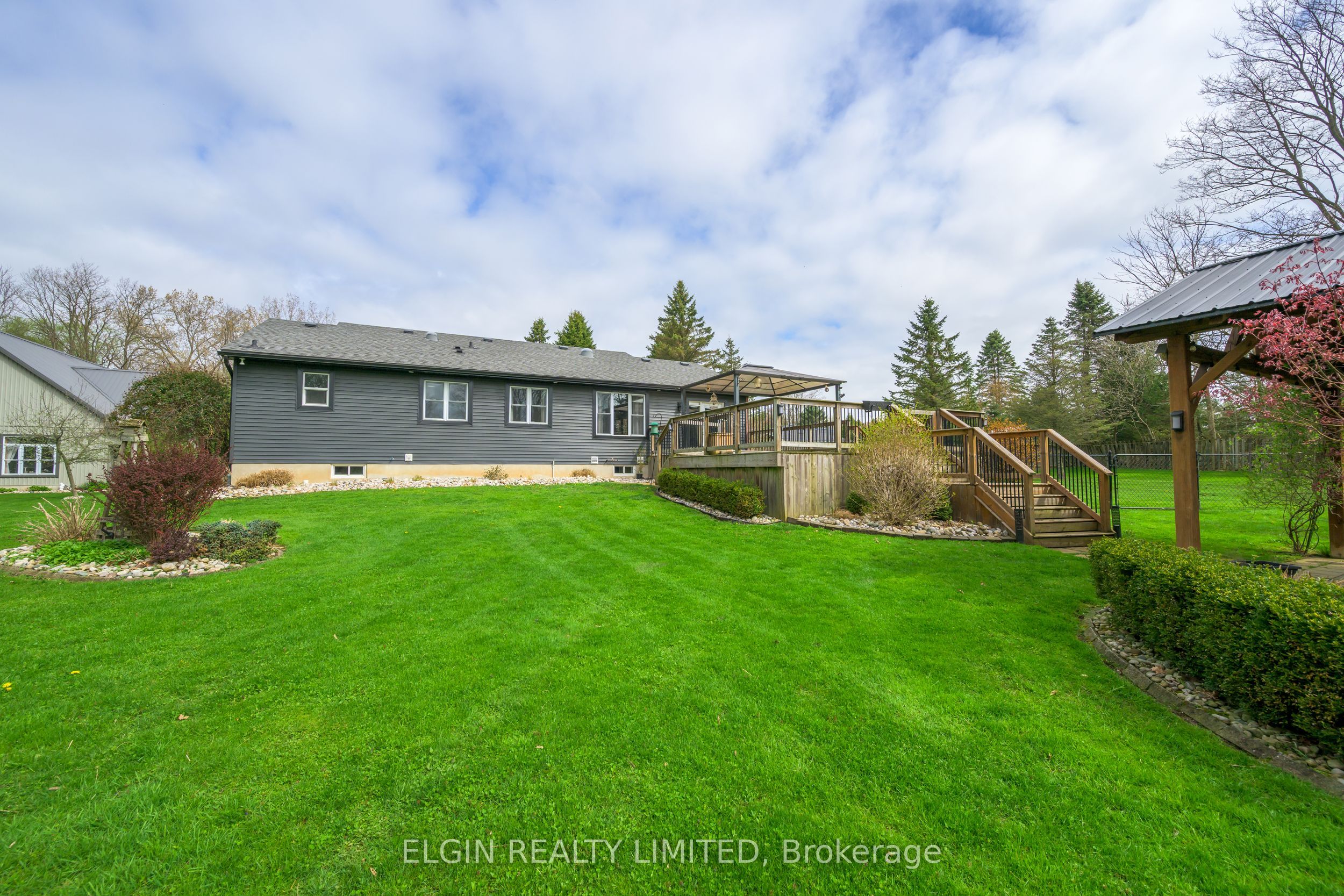 42371 Dexter Line Property Photo 35