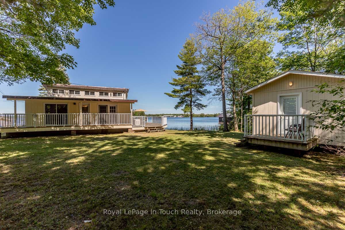 36 Yellowhead Island Property Photo