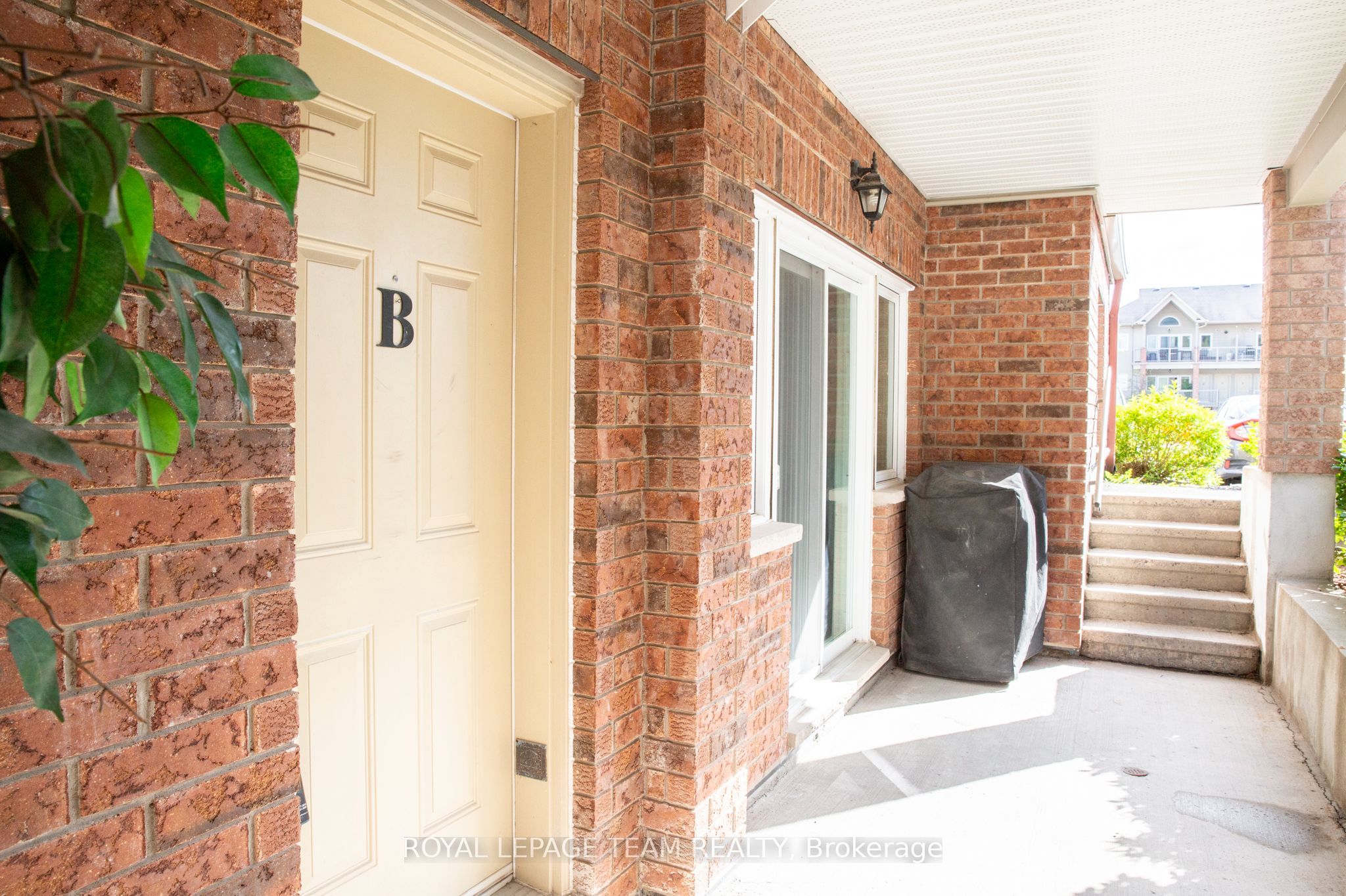 1113 Stittsville Main Street B Property Photo 2