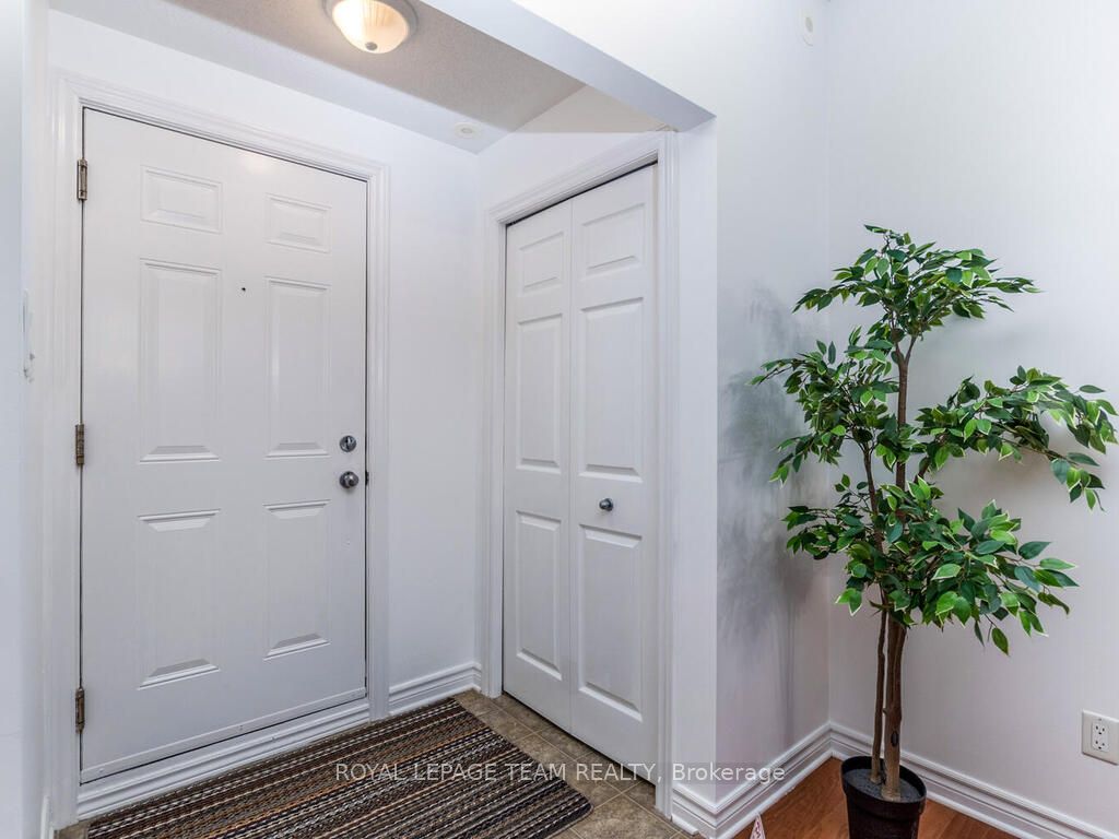 1113 Stittsville Main Street B Property Photo 4