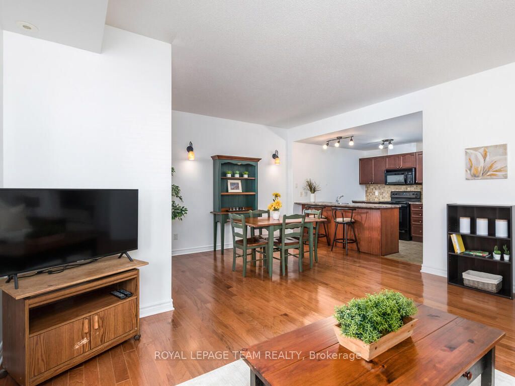 1113 Stittsville Main Street B Property Photo 8