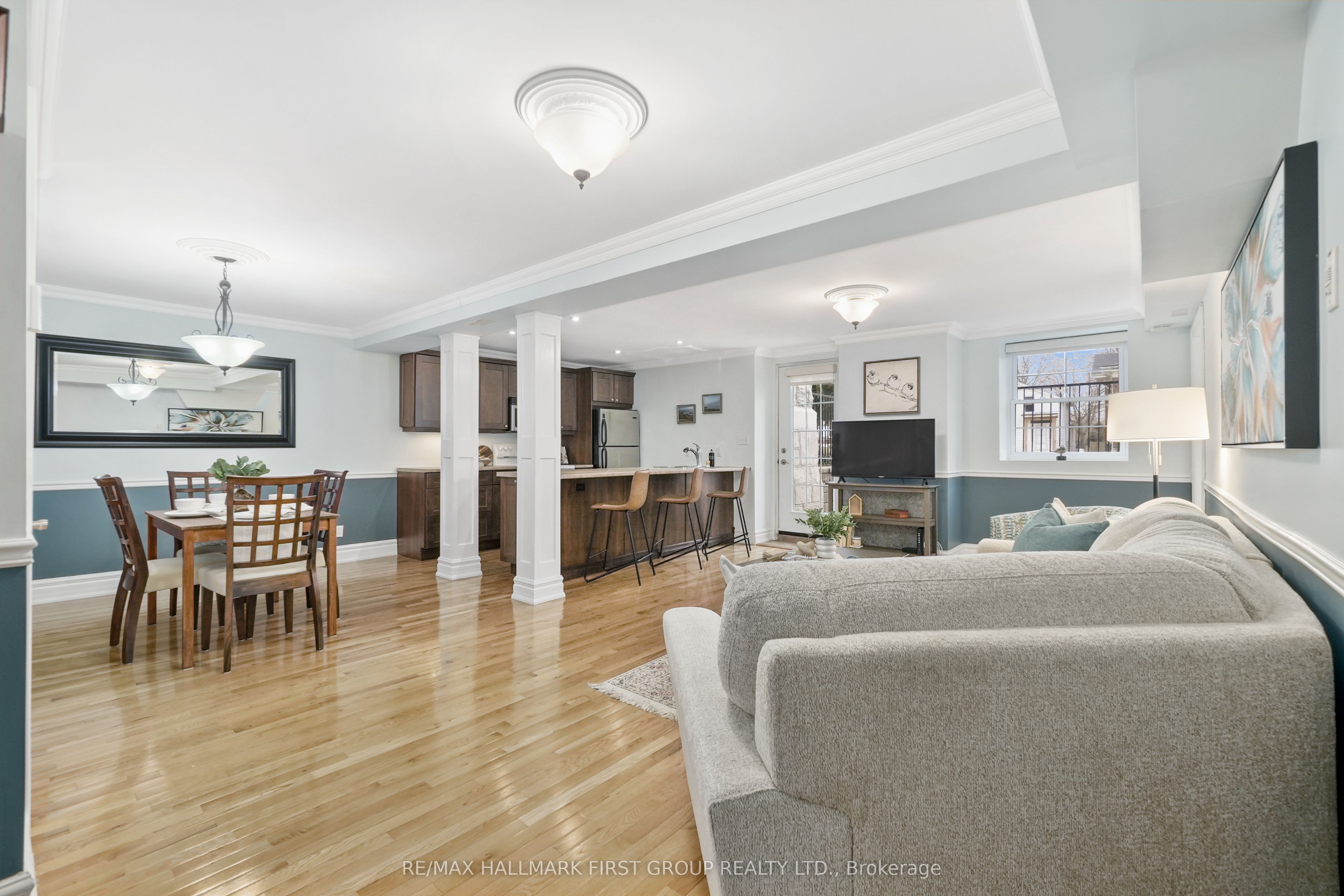 323 George Street 104 Property Photo 5