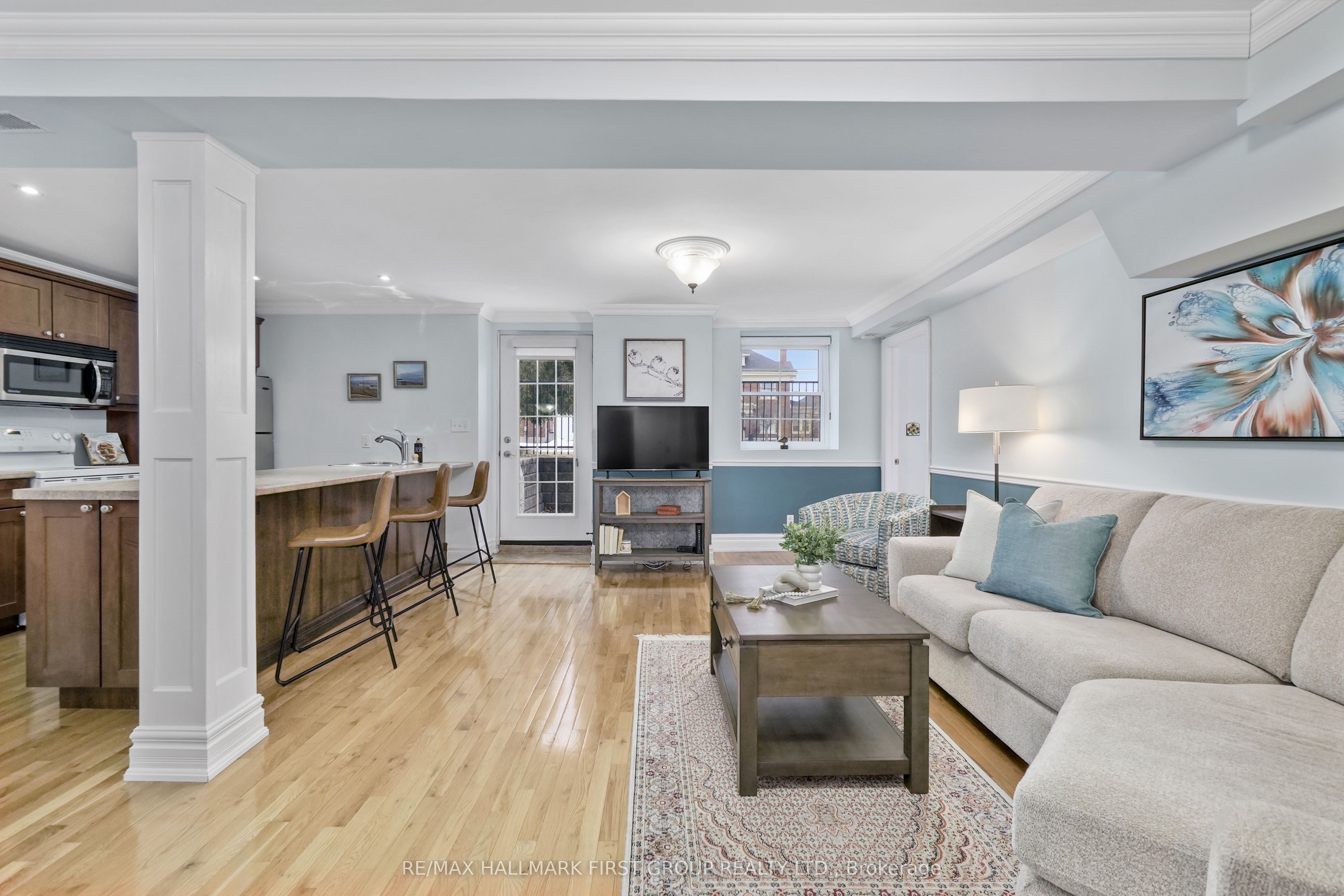 323 George Street 104 Property Photo 7