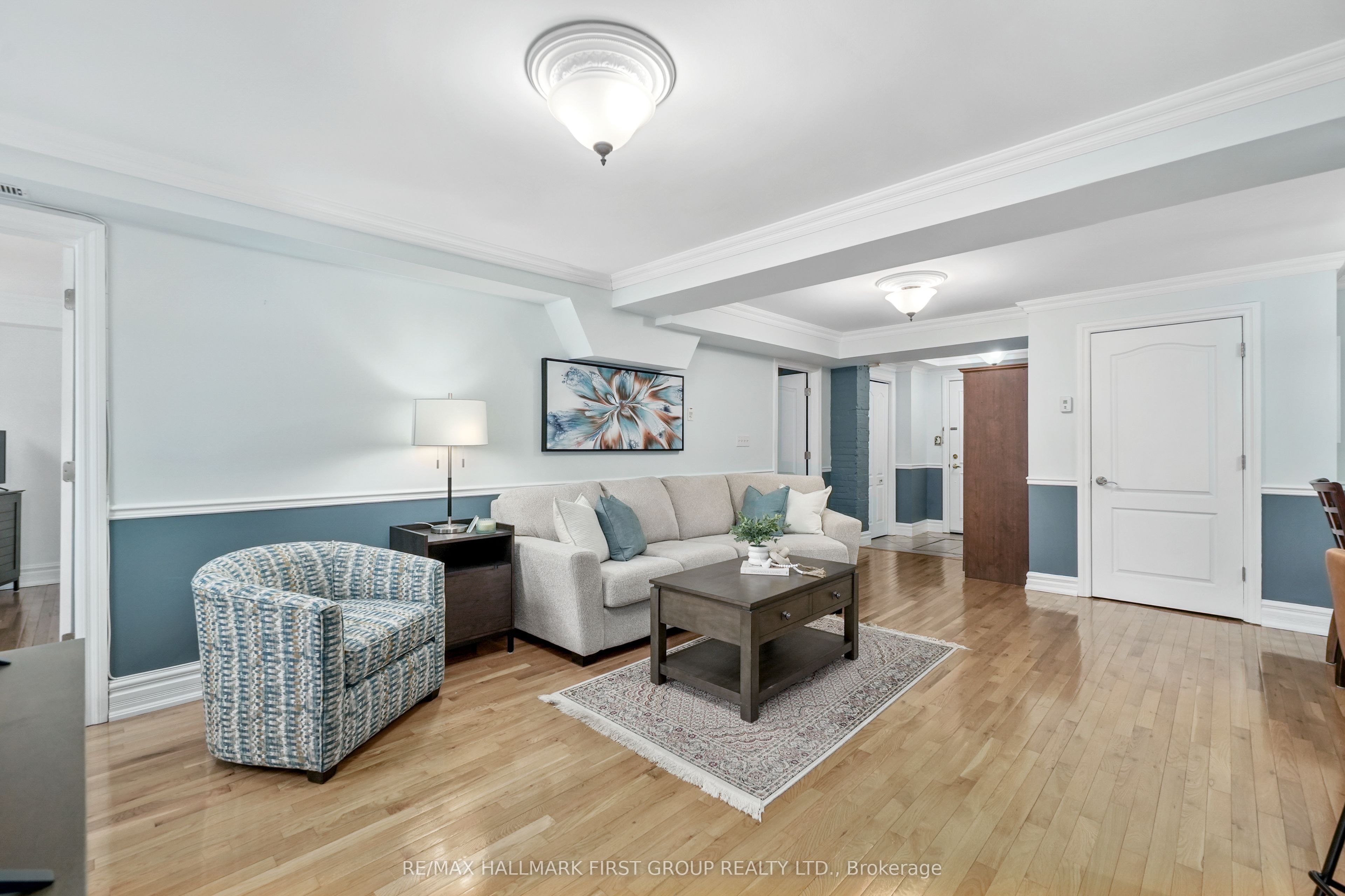 323 George Street 104 Property Photo 10