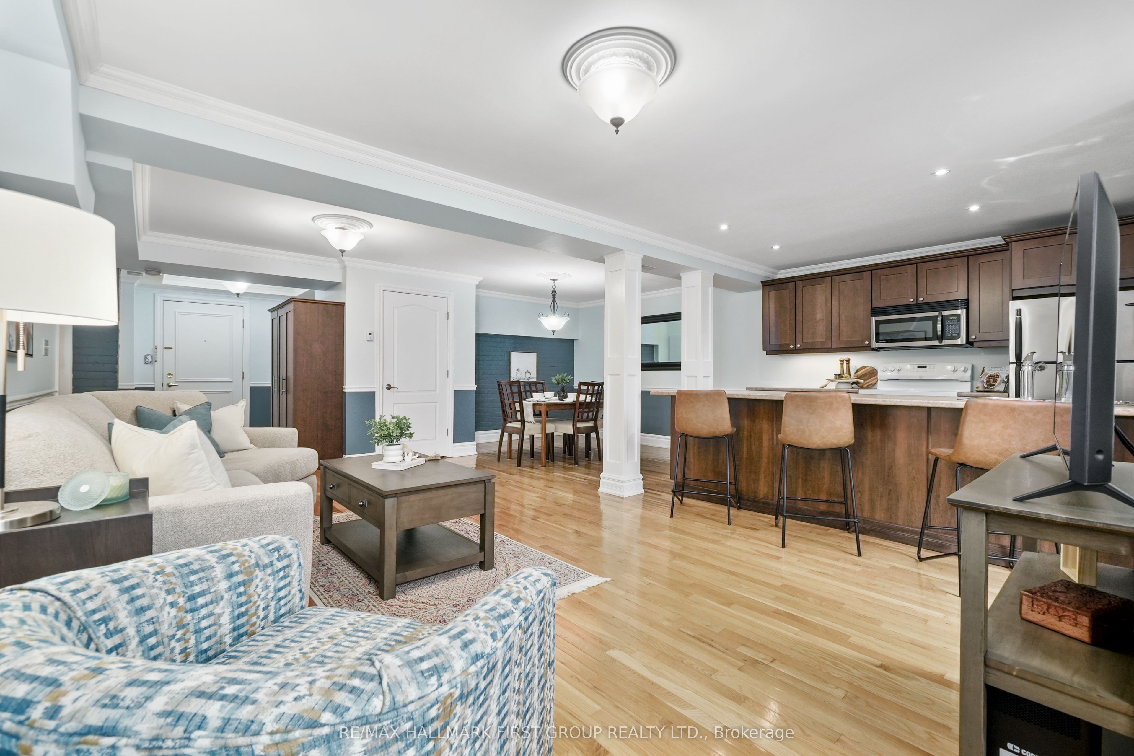 323 George Street 104 Property Photo 11