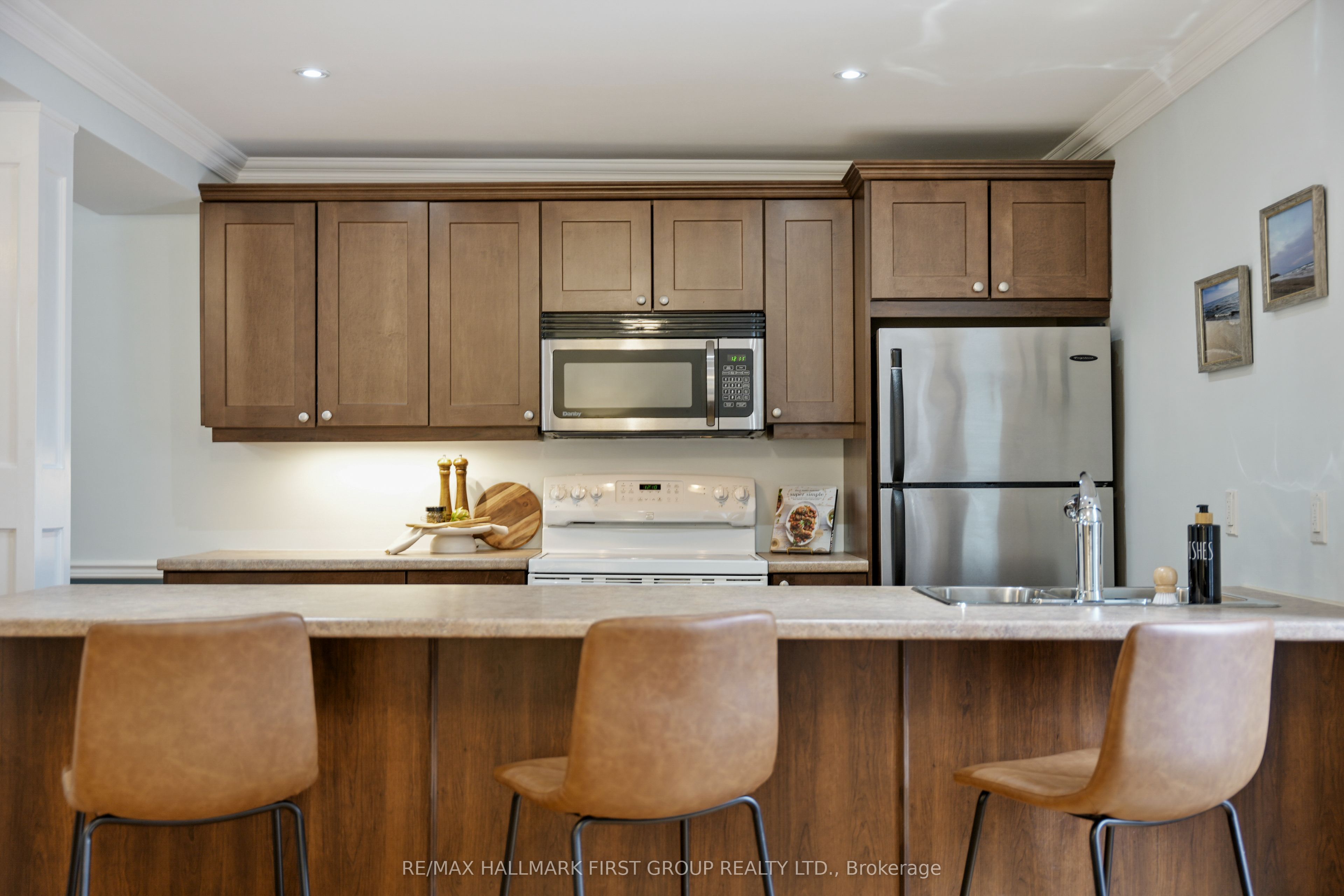 323 George Street 104 Property Photo 12