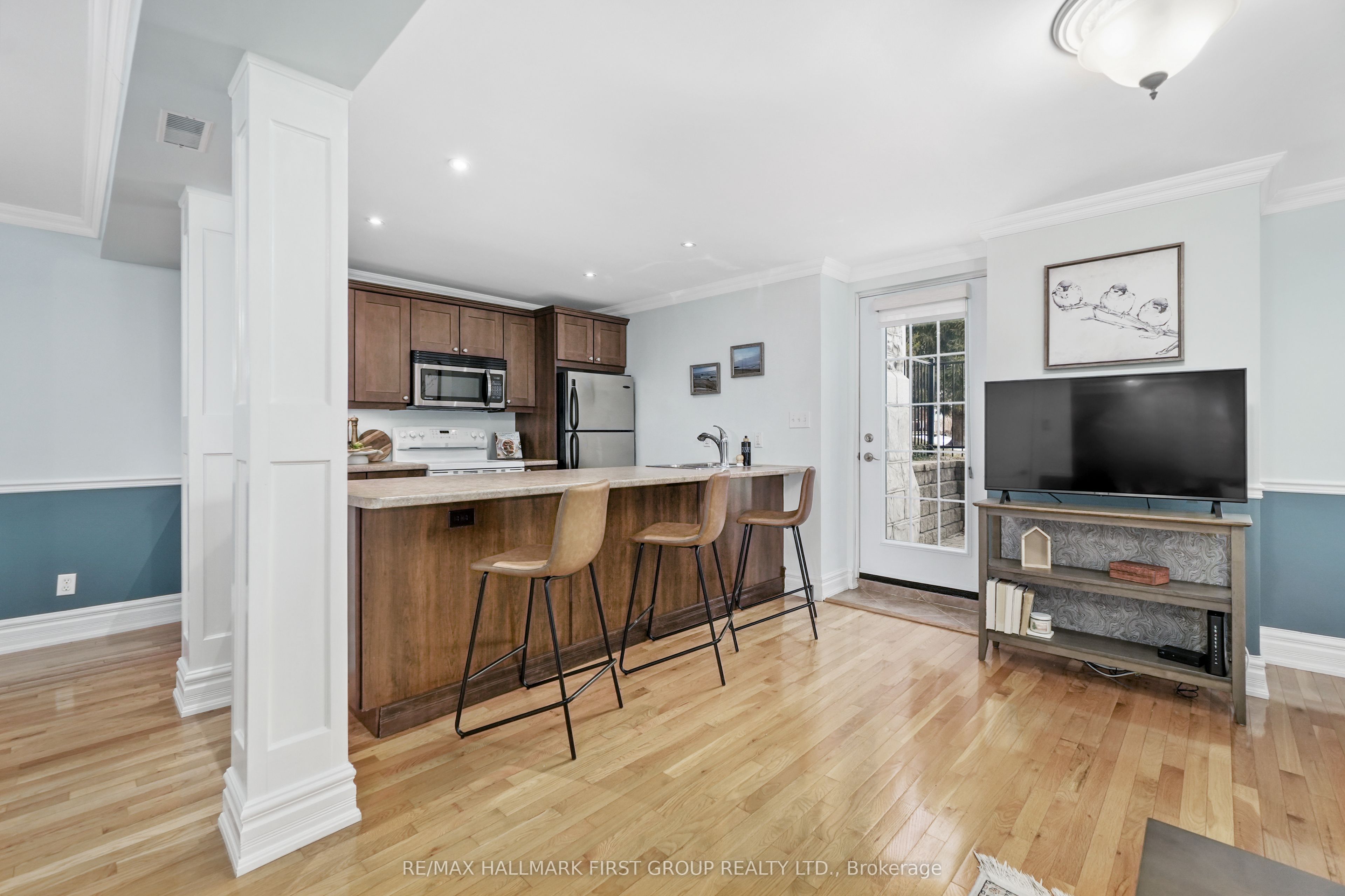 323 George Street 104 Property Photo 13